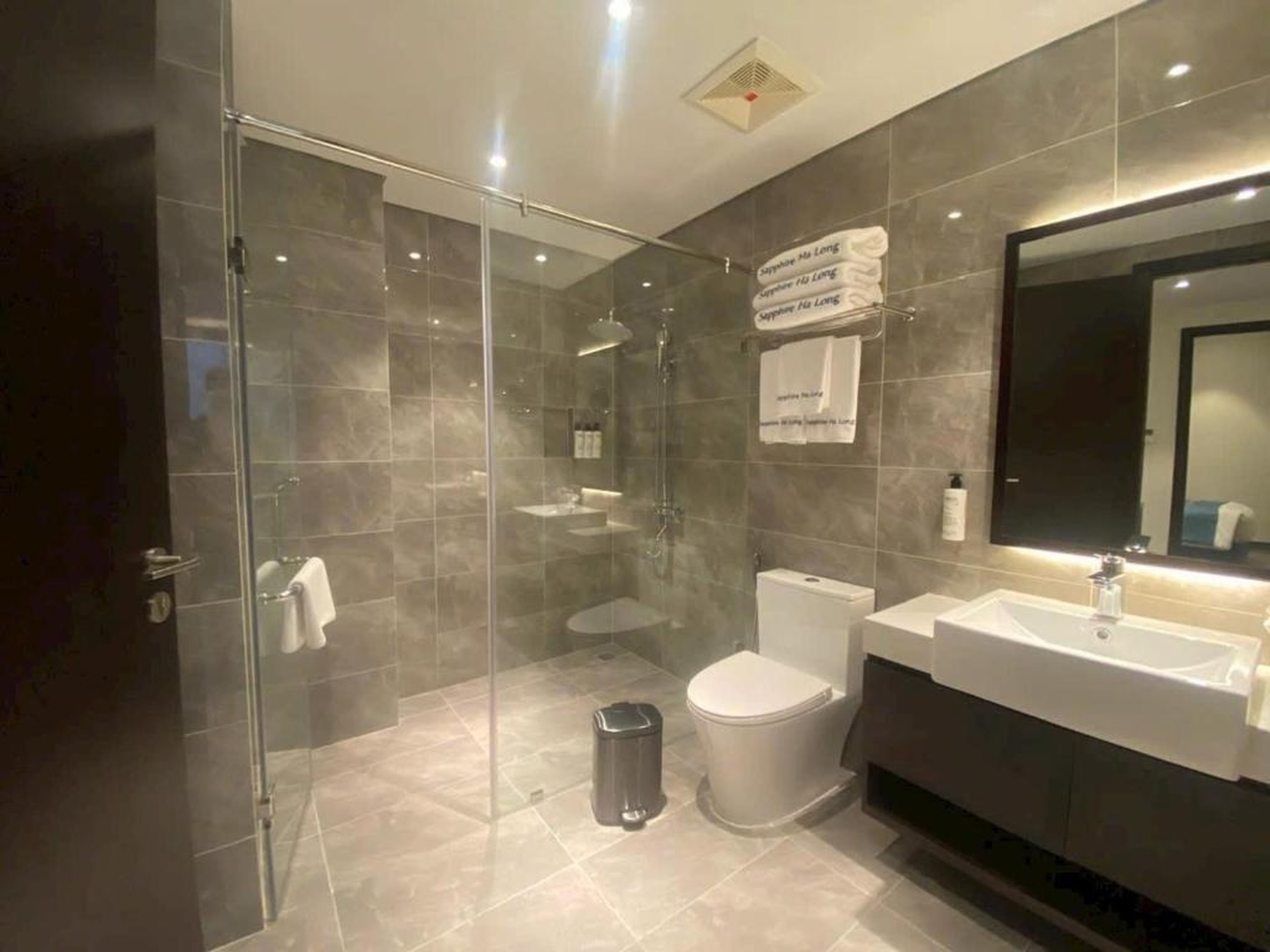 Căn hộ khách sạn Hạ Long Premier Sapphire - Hình 19