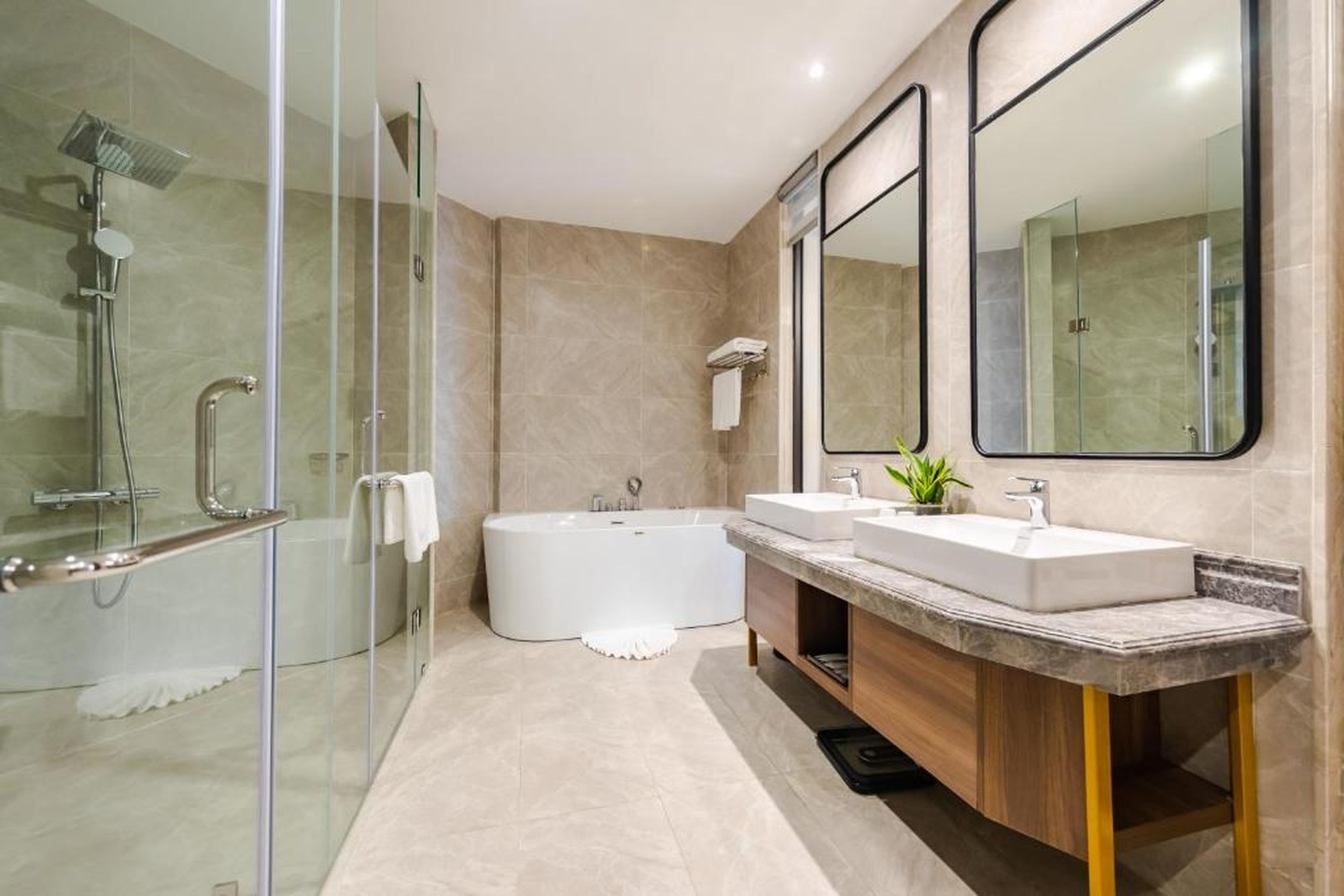 Muong Thanh Luxury Ha Long Centre Hotel - Hình 25