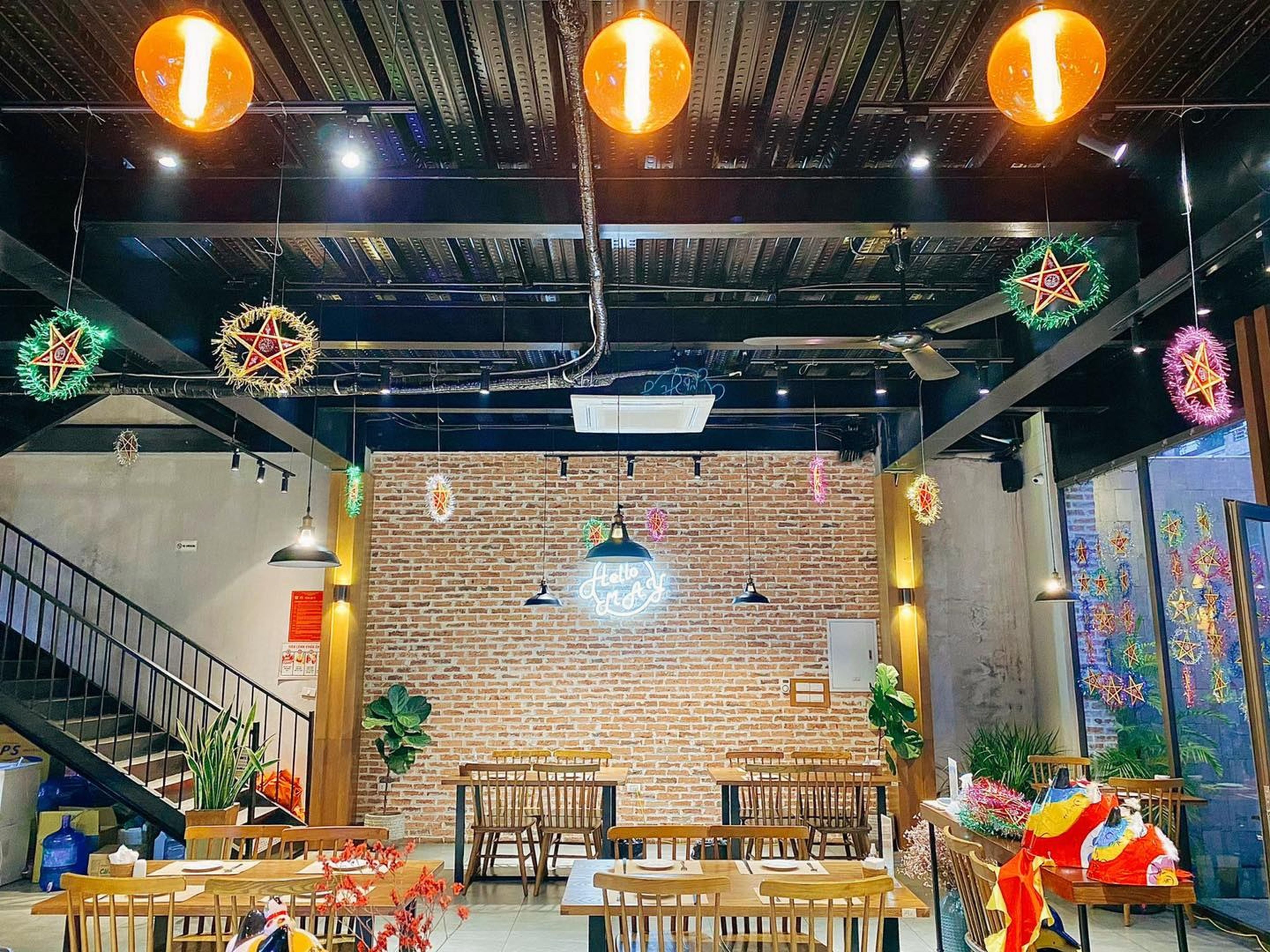 Nhà hàng May Corner Hạ Long - Thiên đường ẩm thực vạn người mê - Hình 9
