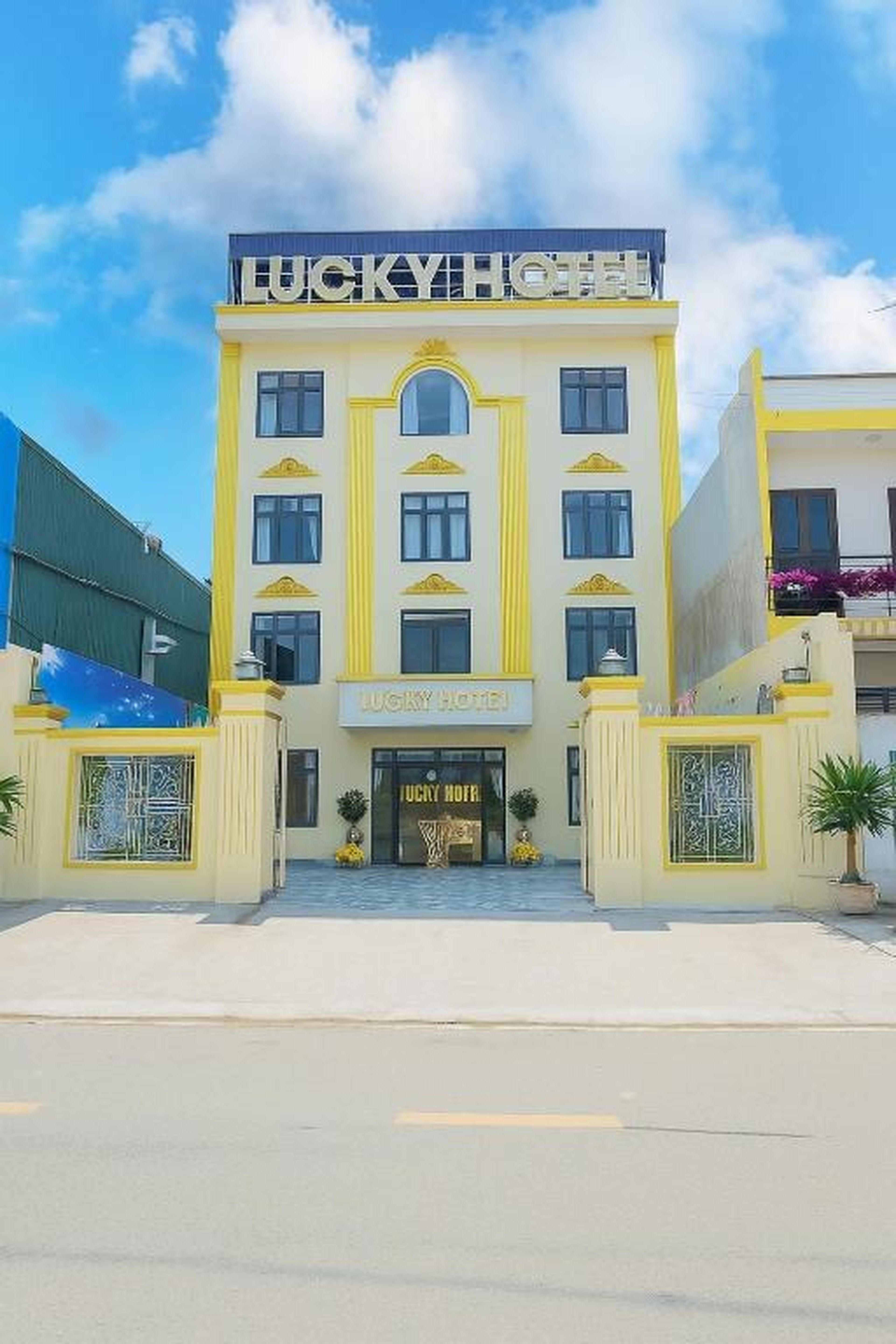 Lucky Hotel Uông Bí - Hình 10