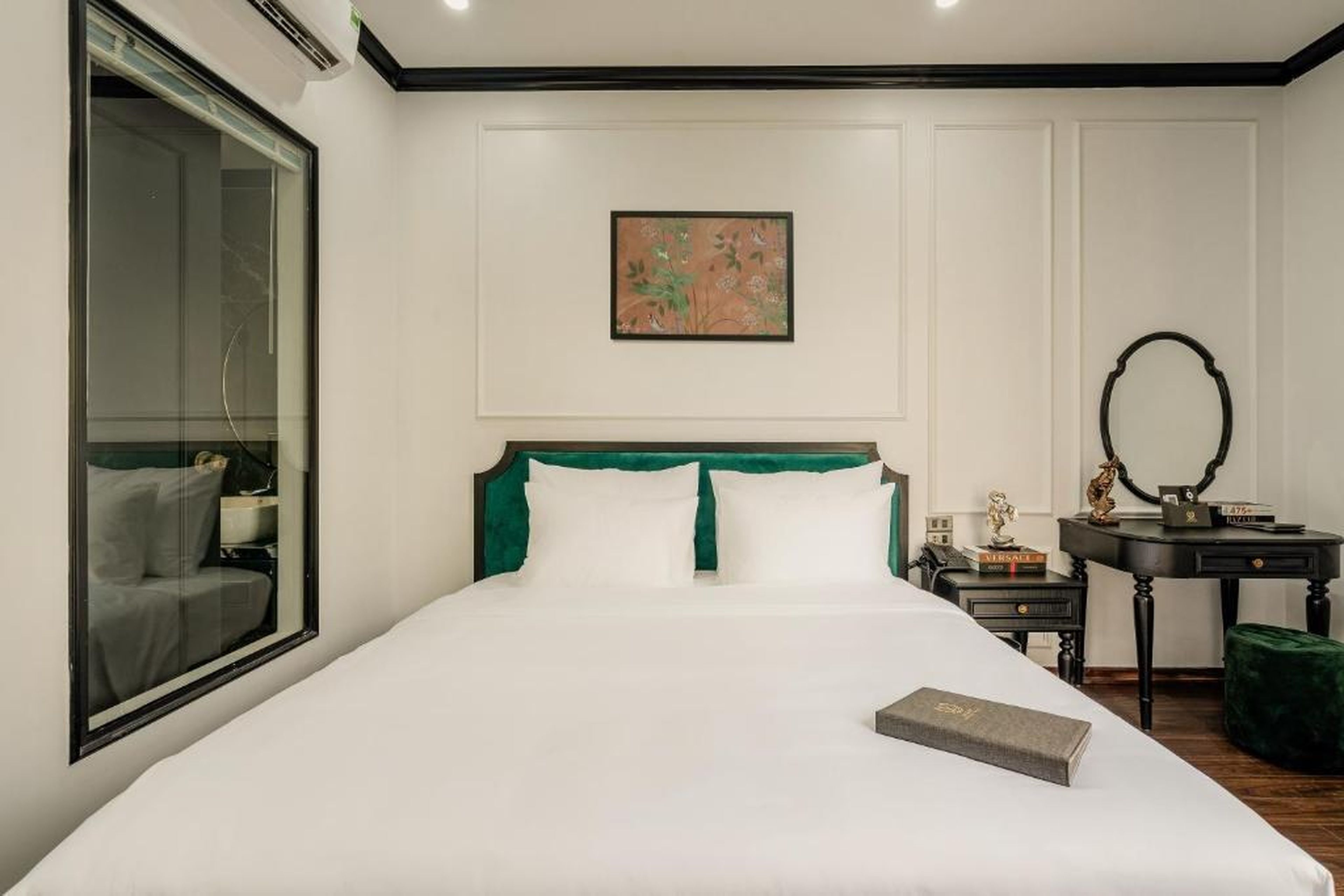 Elegant Boutique Hotel Ha Long - Hình 48