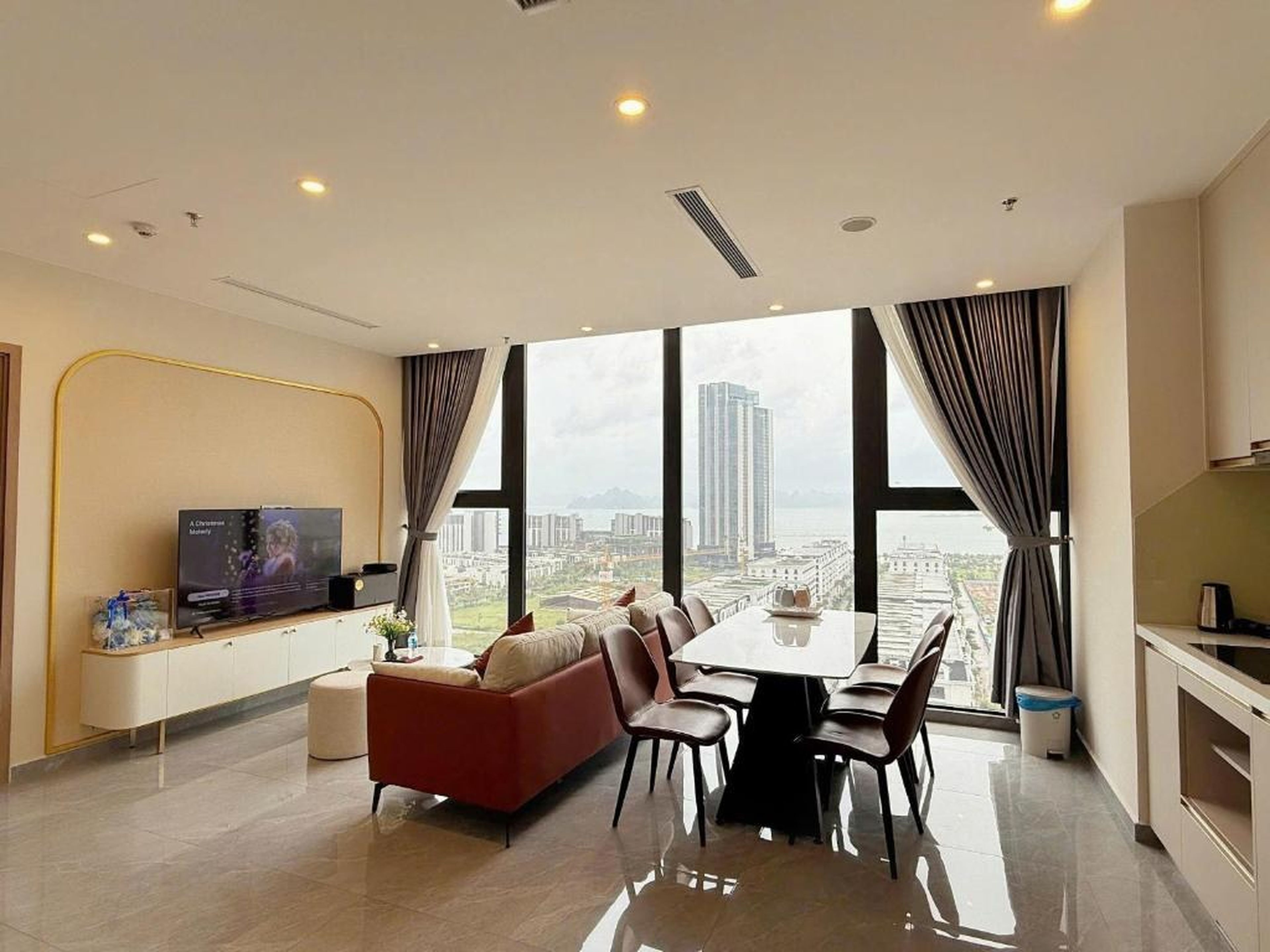Căn Hộ Cao Cấp - Villa 5 Phòng Ngủ Hạ Long - Hình 4