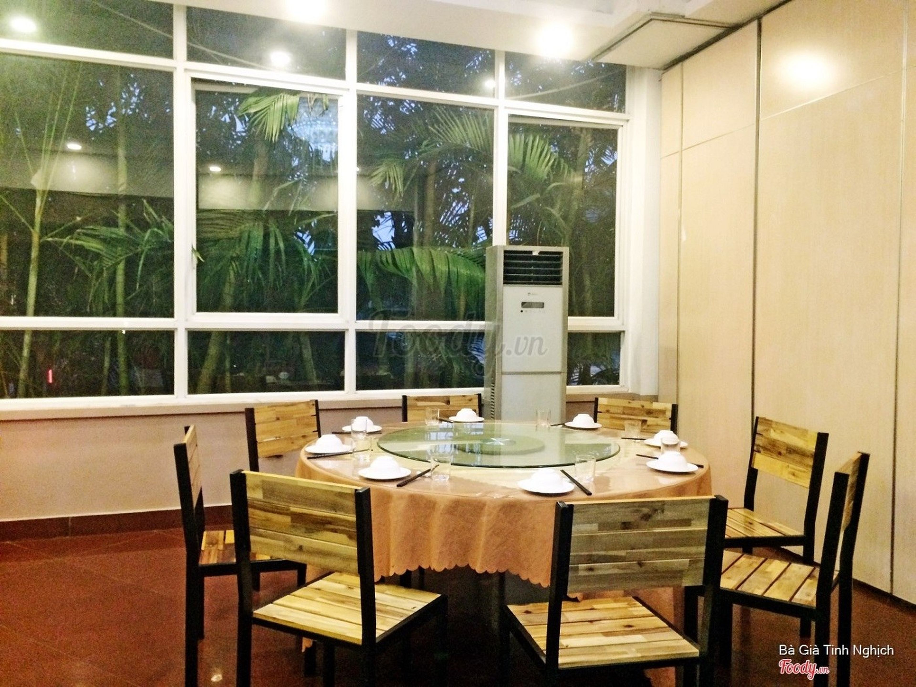 Thưởng thức ẩm thực trong khuôn viên 900m2 của nhà hàng Hòn Gai - Hình 5