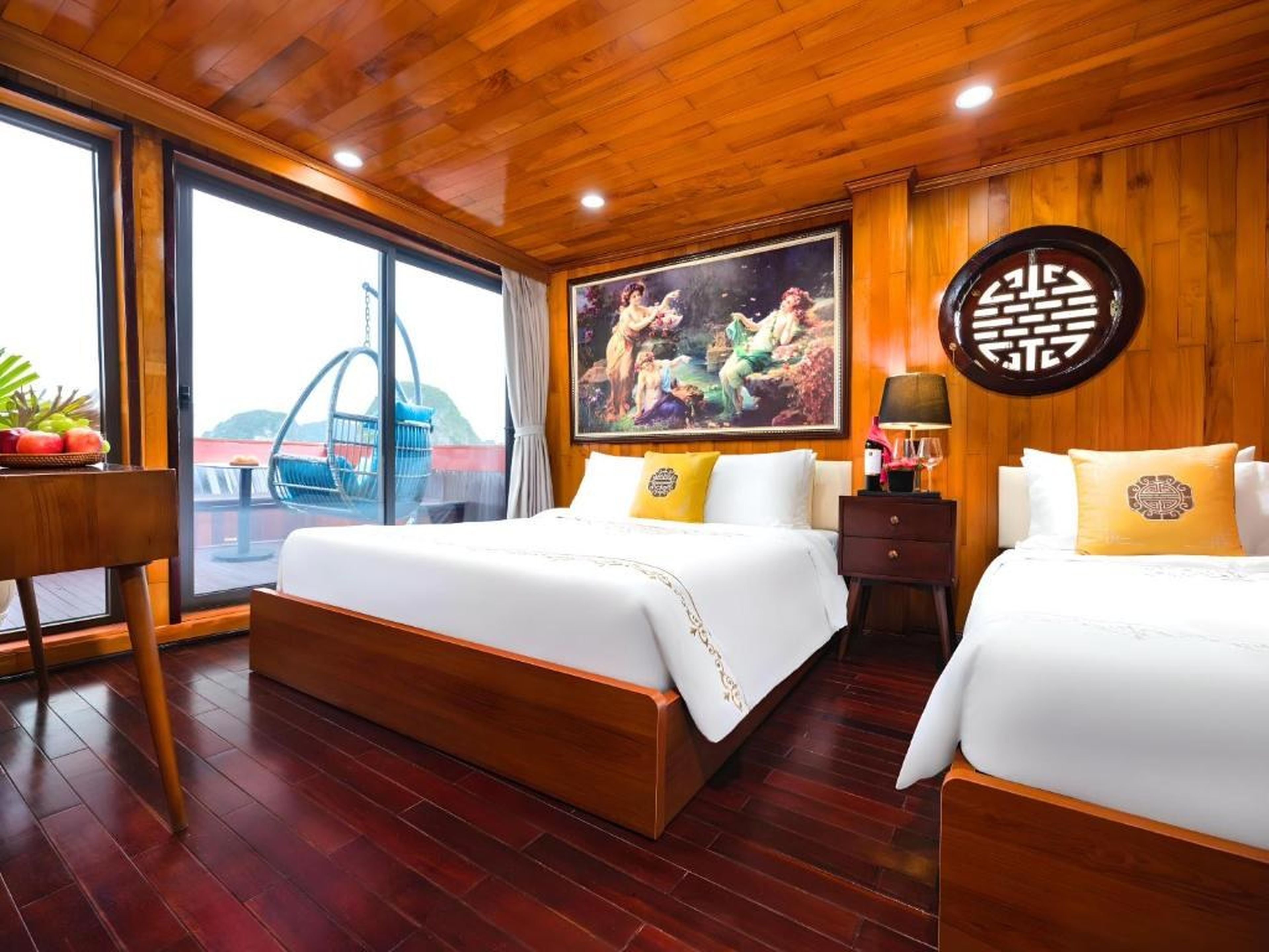 Hera Classic Boutique Cruise - Hình 36