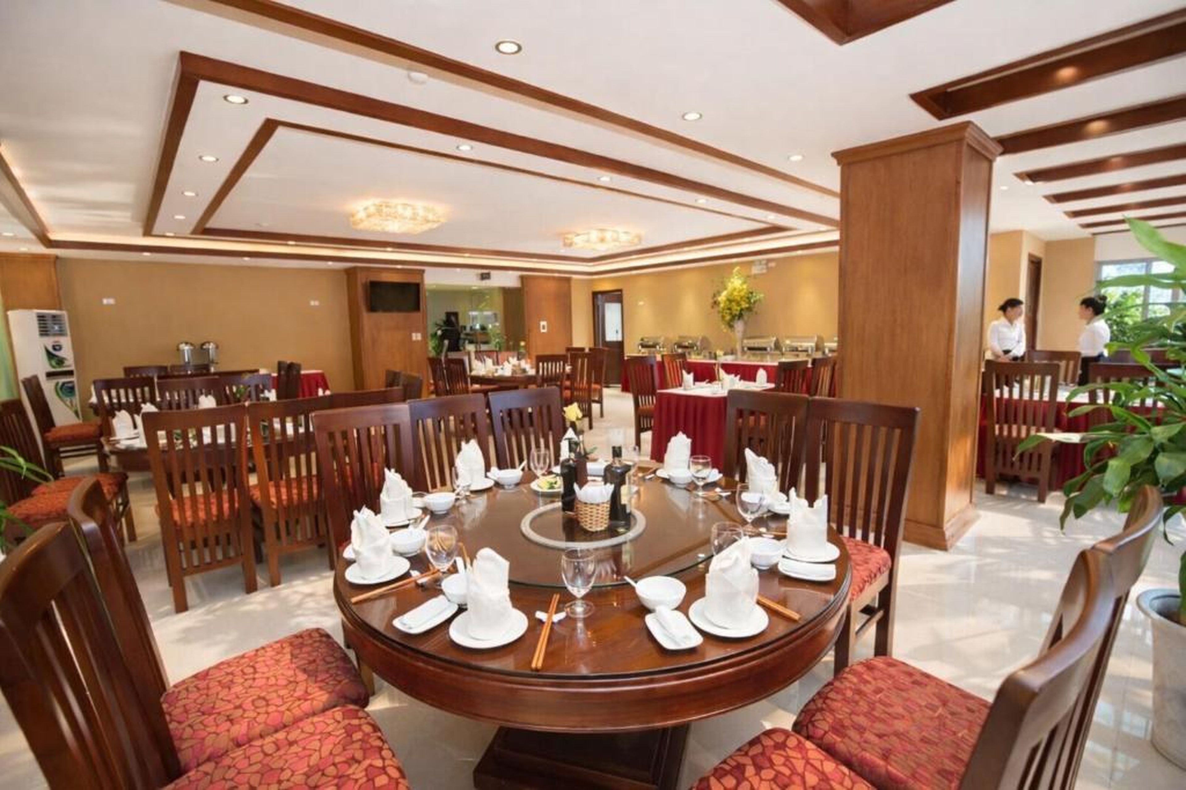 Kenny Hotel Ha Long - Hình 14