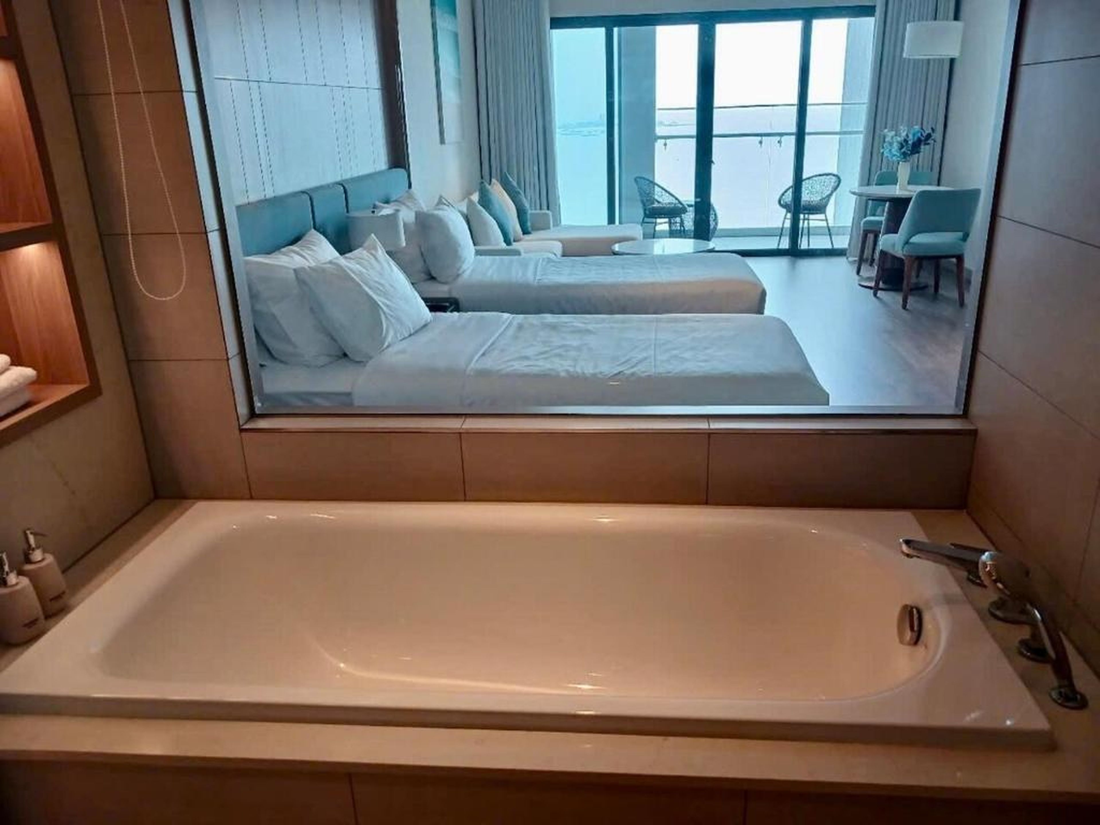 Homestay Alacarte Ha Long with sea view - Hình 14