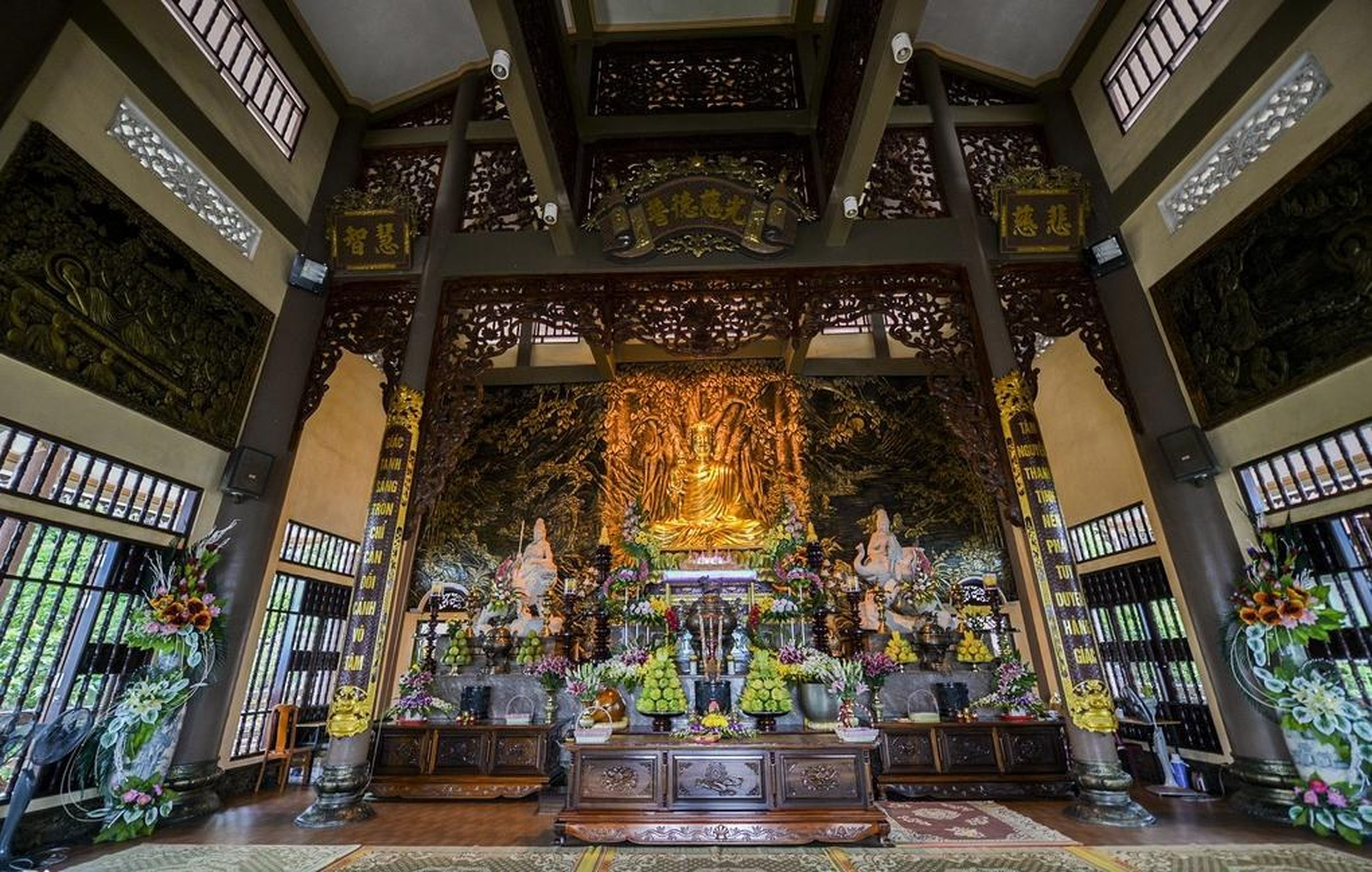 拜子龙湾畔的美丽盖保寺 - Hình 6