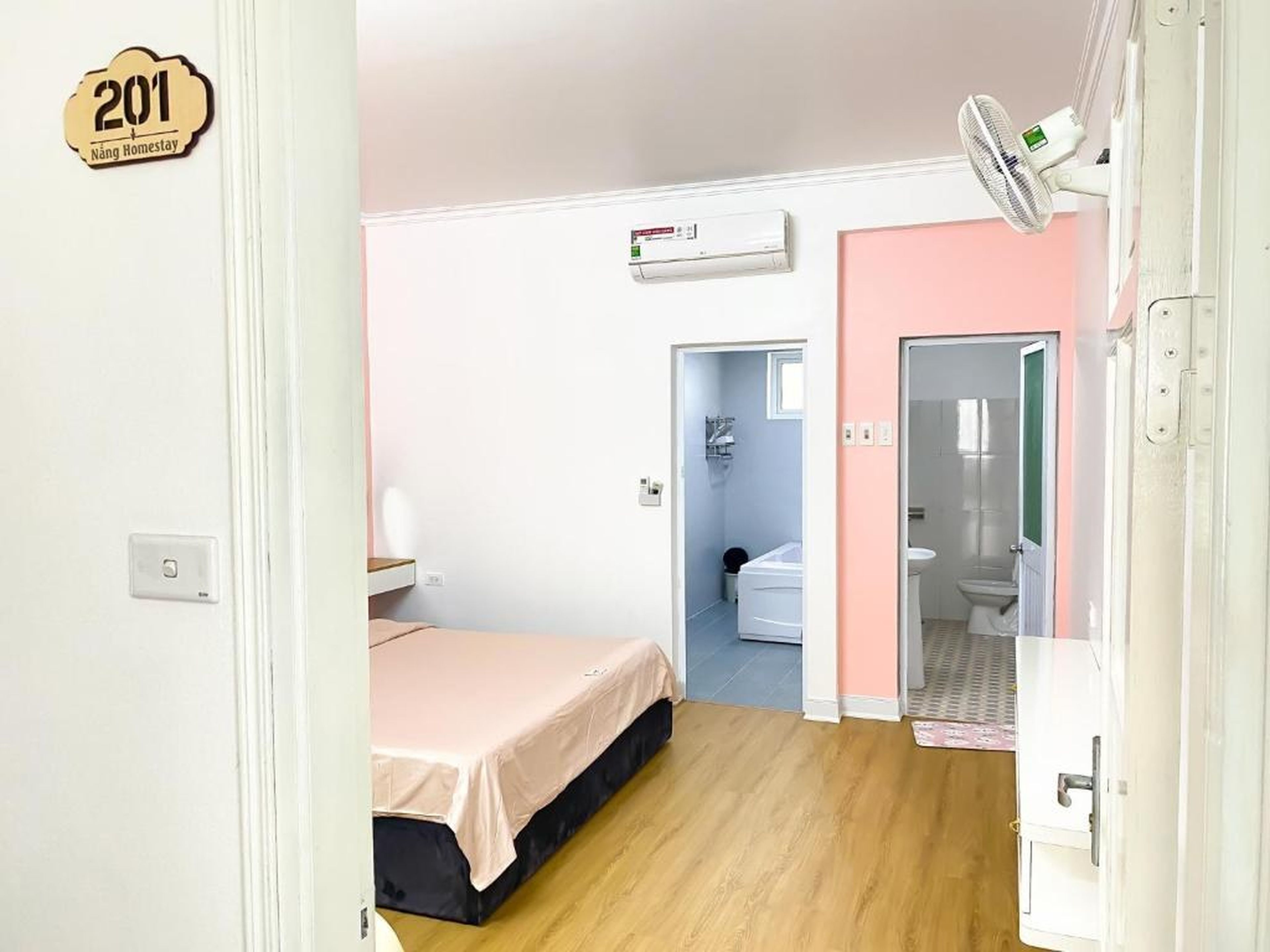 Nắng House - Ngôi Nhà 5 Phòng Ngủ cách công viên Sun World 500m - Hình 33
