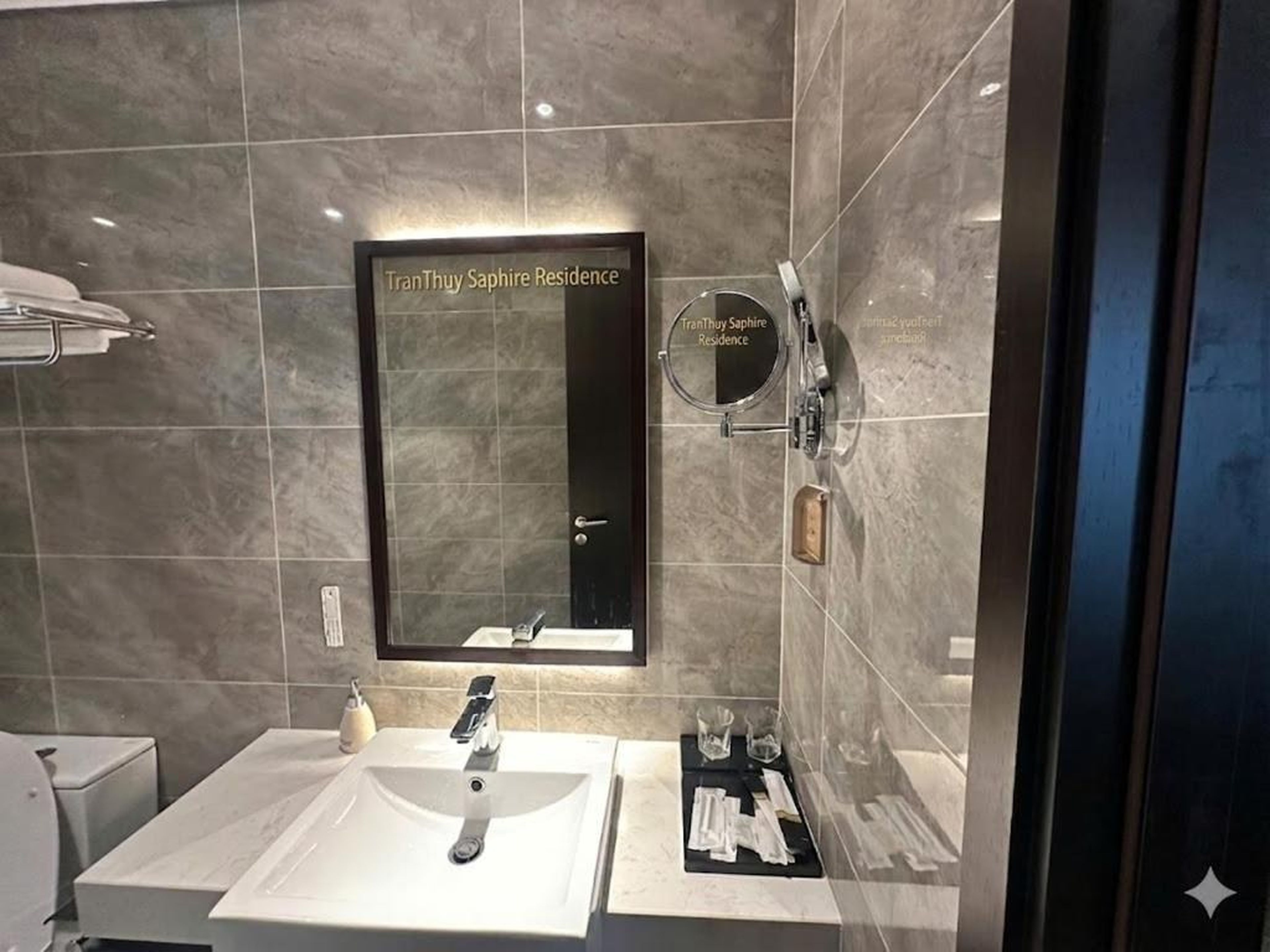 The Saphire Ha Long - TranThuy Sea View Apartment - Hình 14