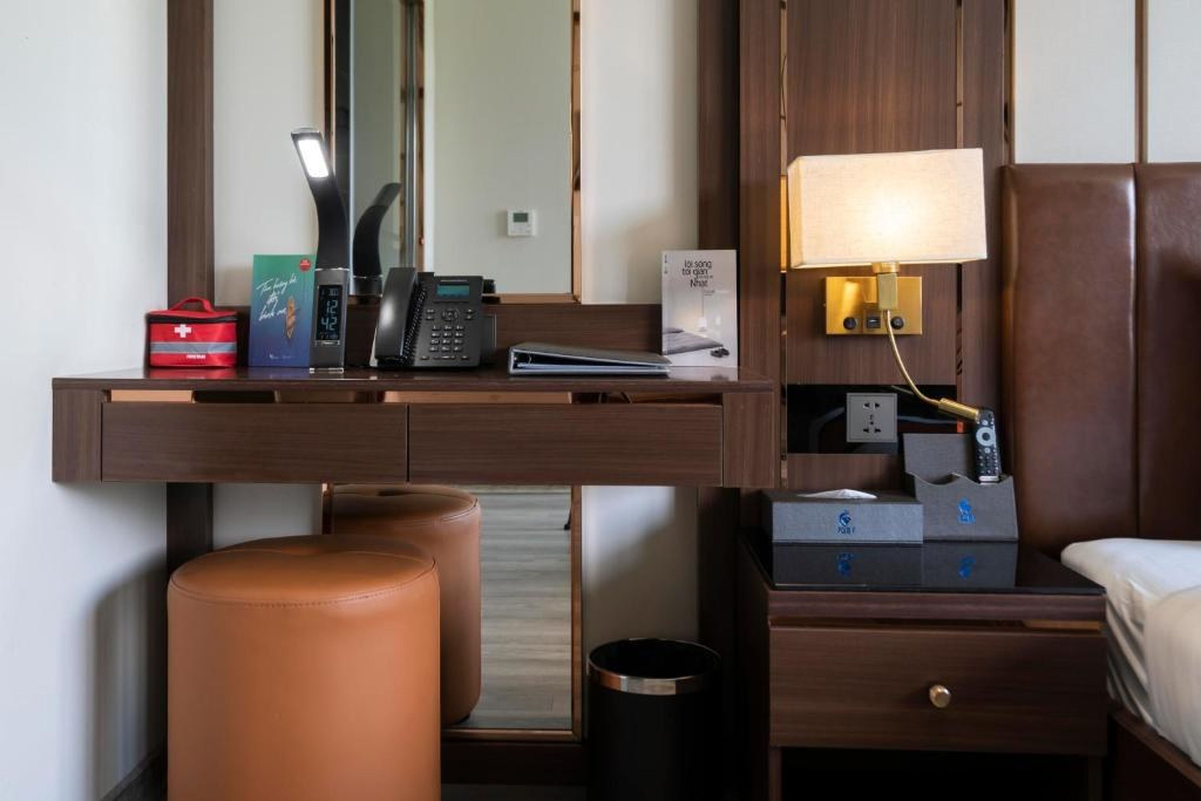 Ruby Hotel Van Don - Hình 38