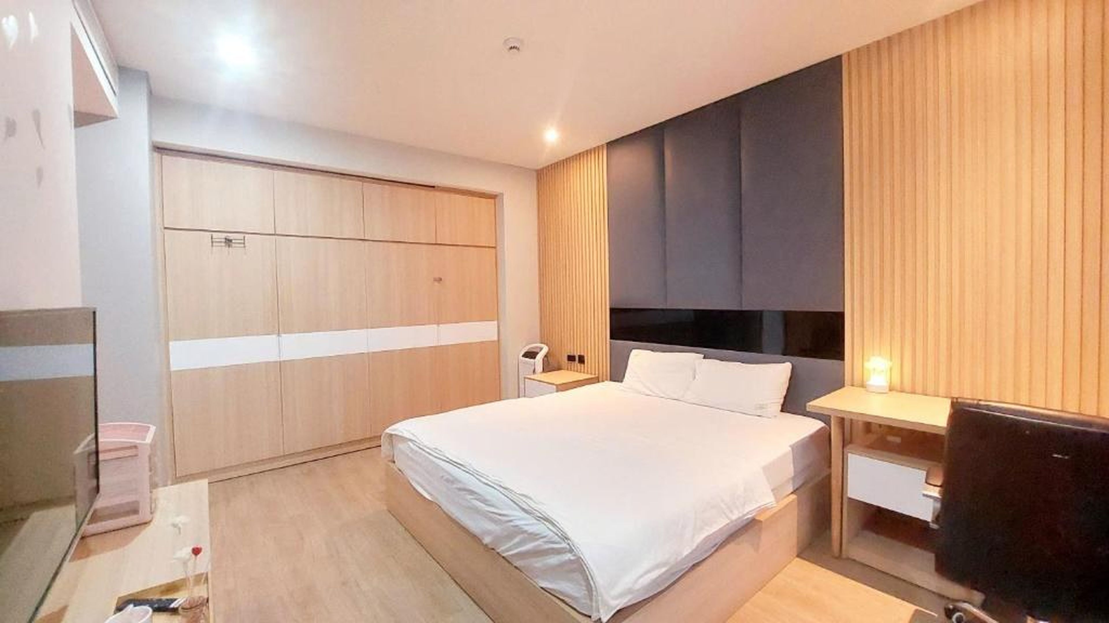 Sweet Home - Homestay apartment system at Citadines Marina Ha Long building - Hình 4