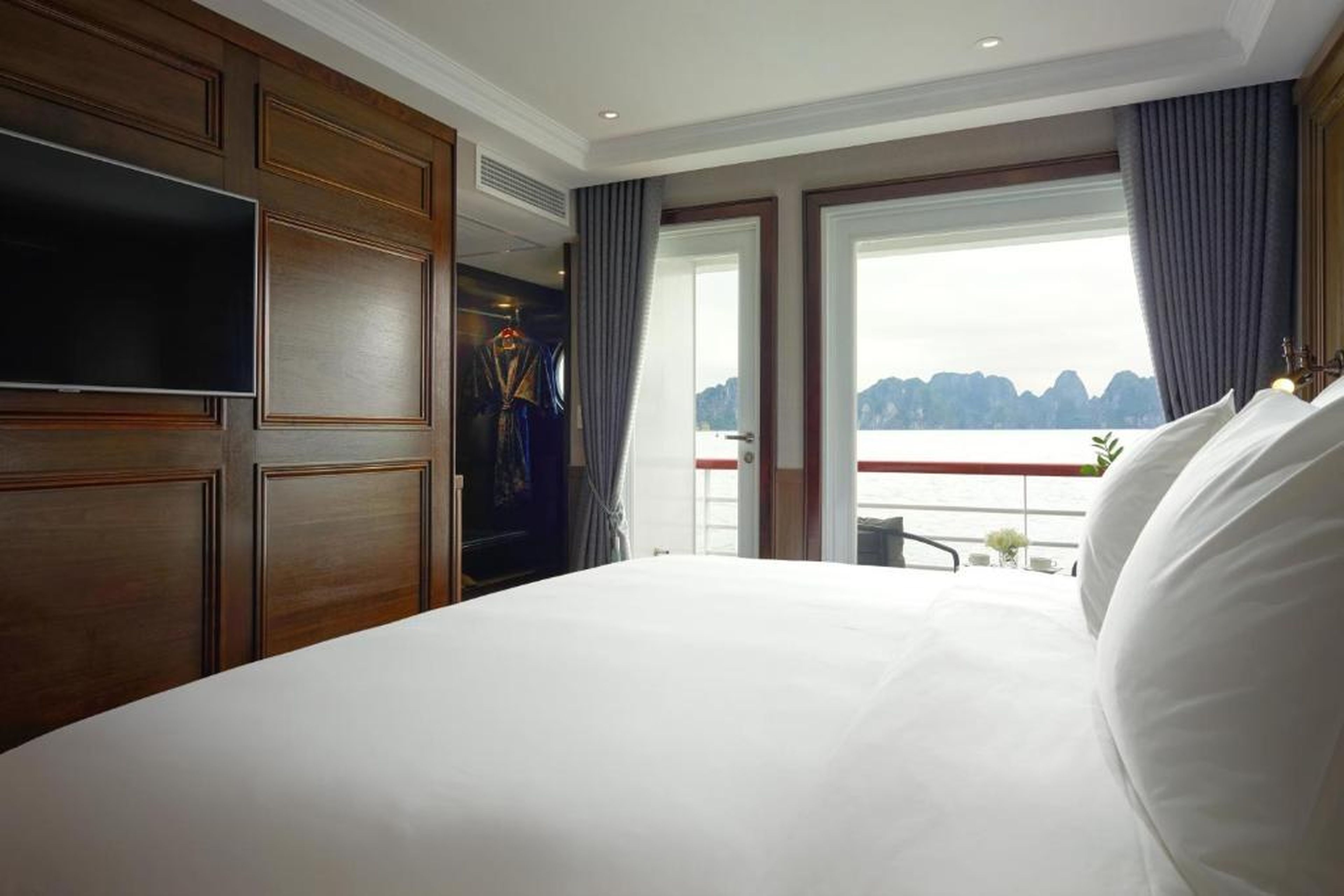 Paradise Grand Cruise - Lan Ha Bay - Hình 38