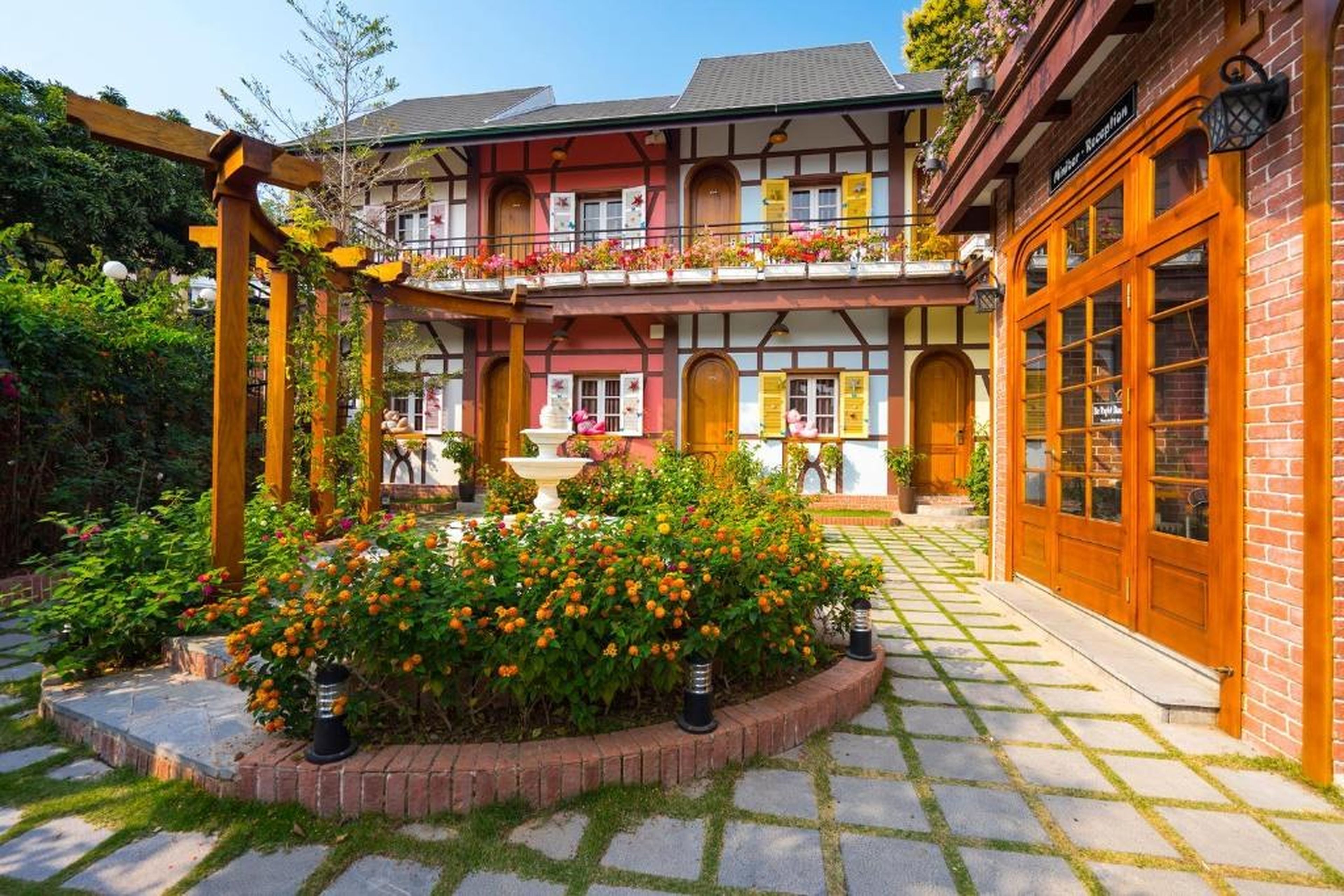 Little Colmar - Homestay & Pottery Studio - Hình 35
