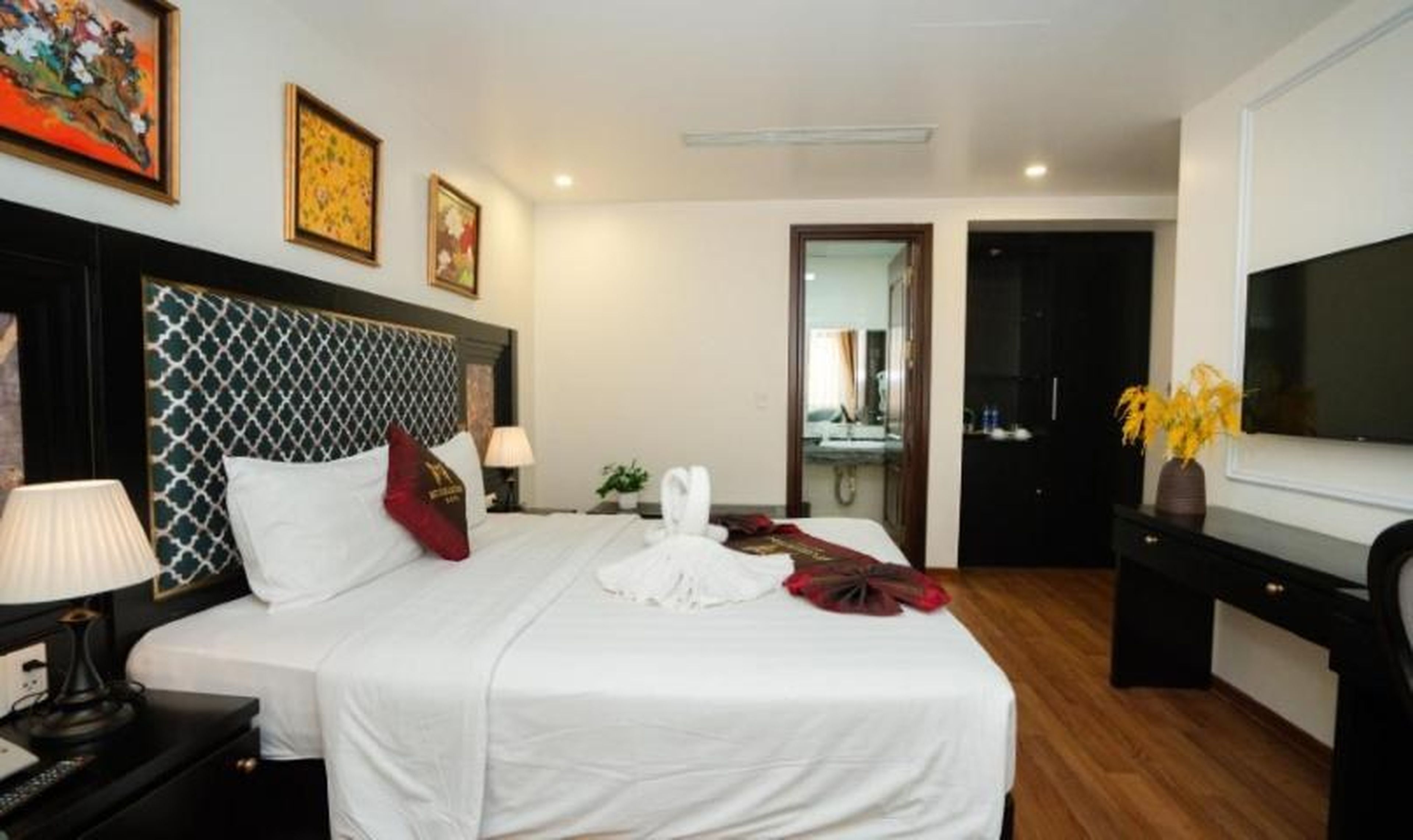 MT Collection Hotel Ha Long - Hình 24