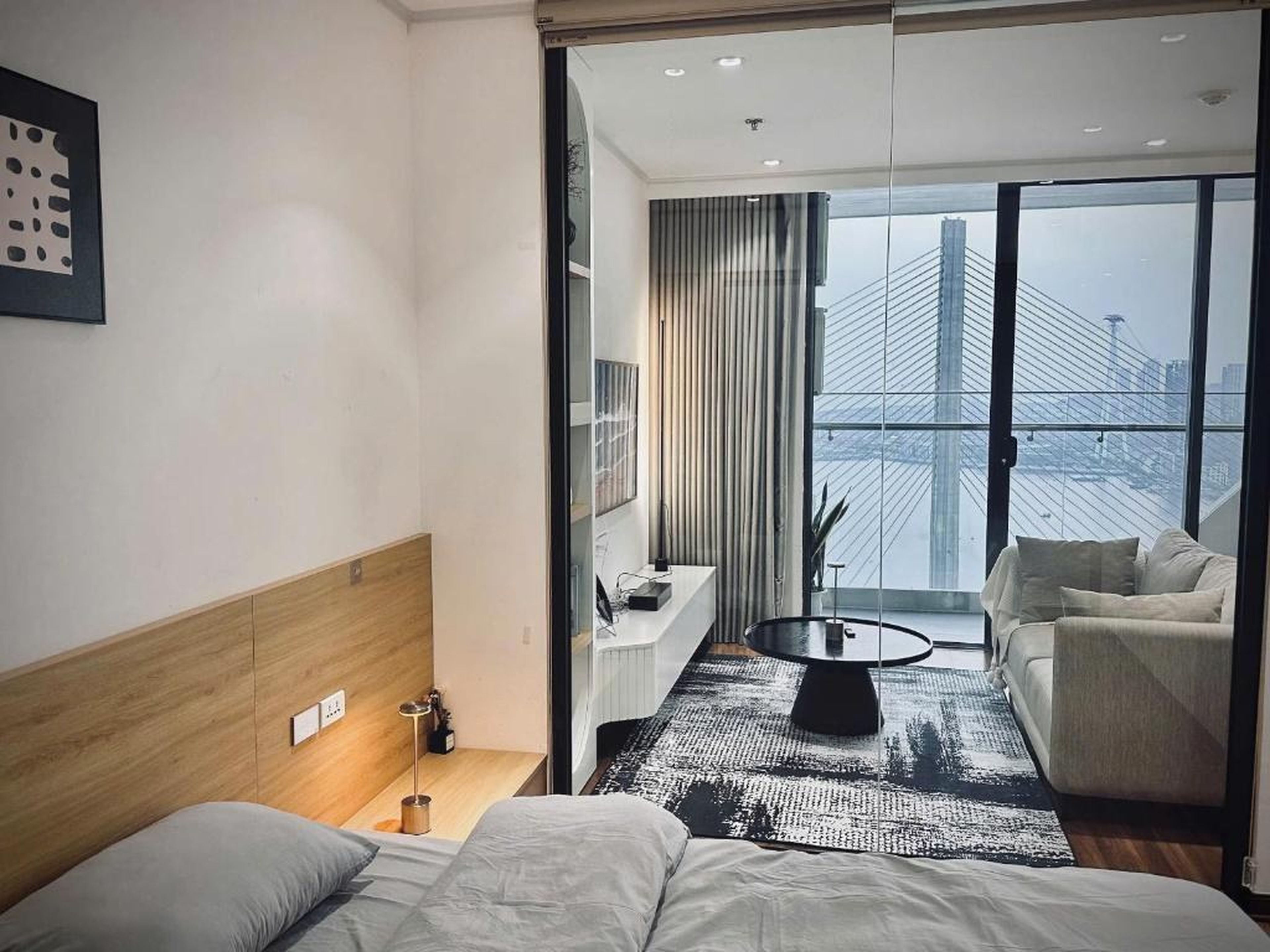 Apartment on 20th & 31st floor, Bai Chay Bridge & Ha Long Bay view - Hình 49
