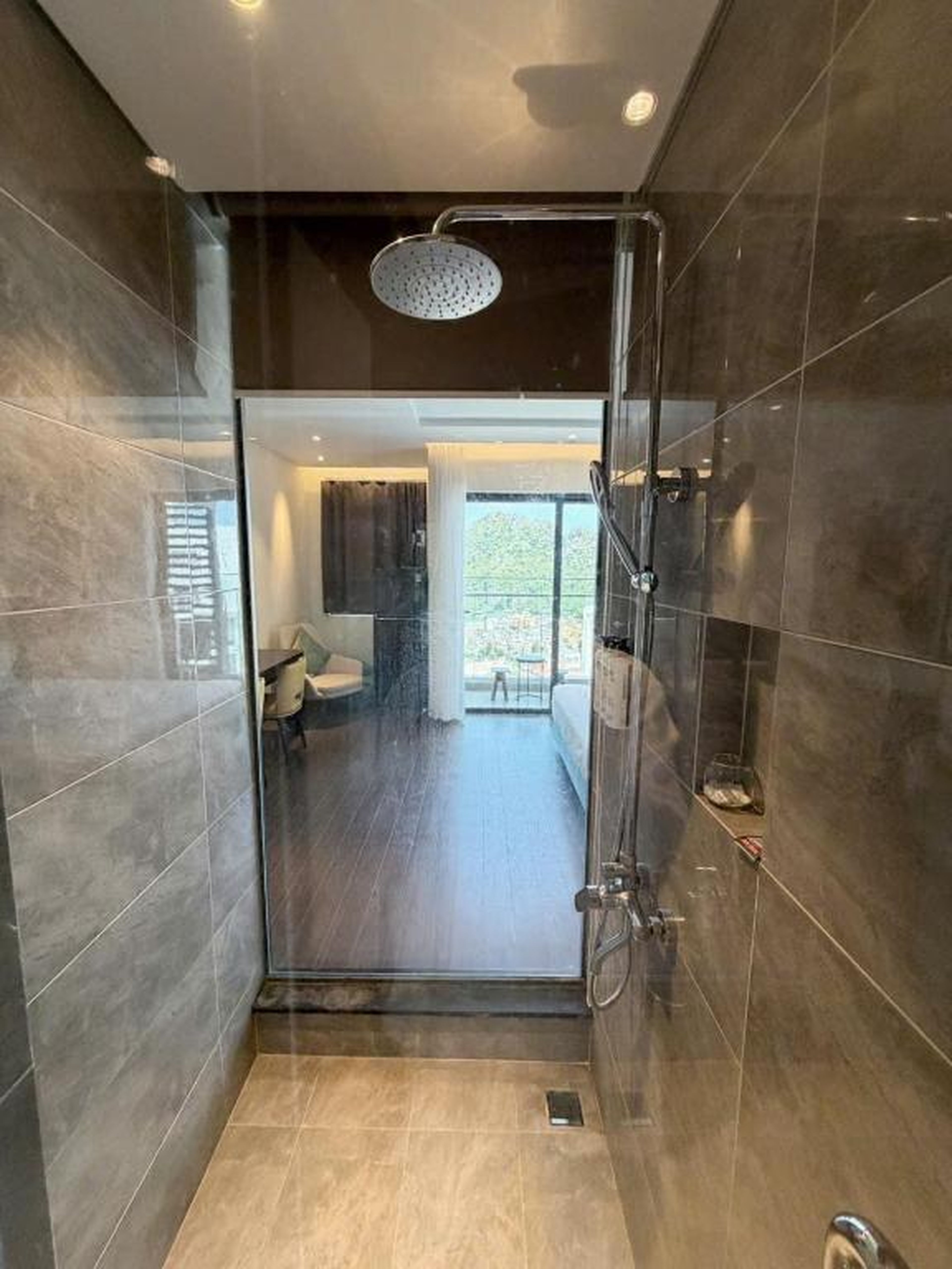 Sapphire Ha Long Apartment - Sea View - Hình 22