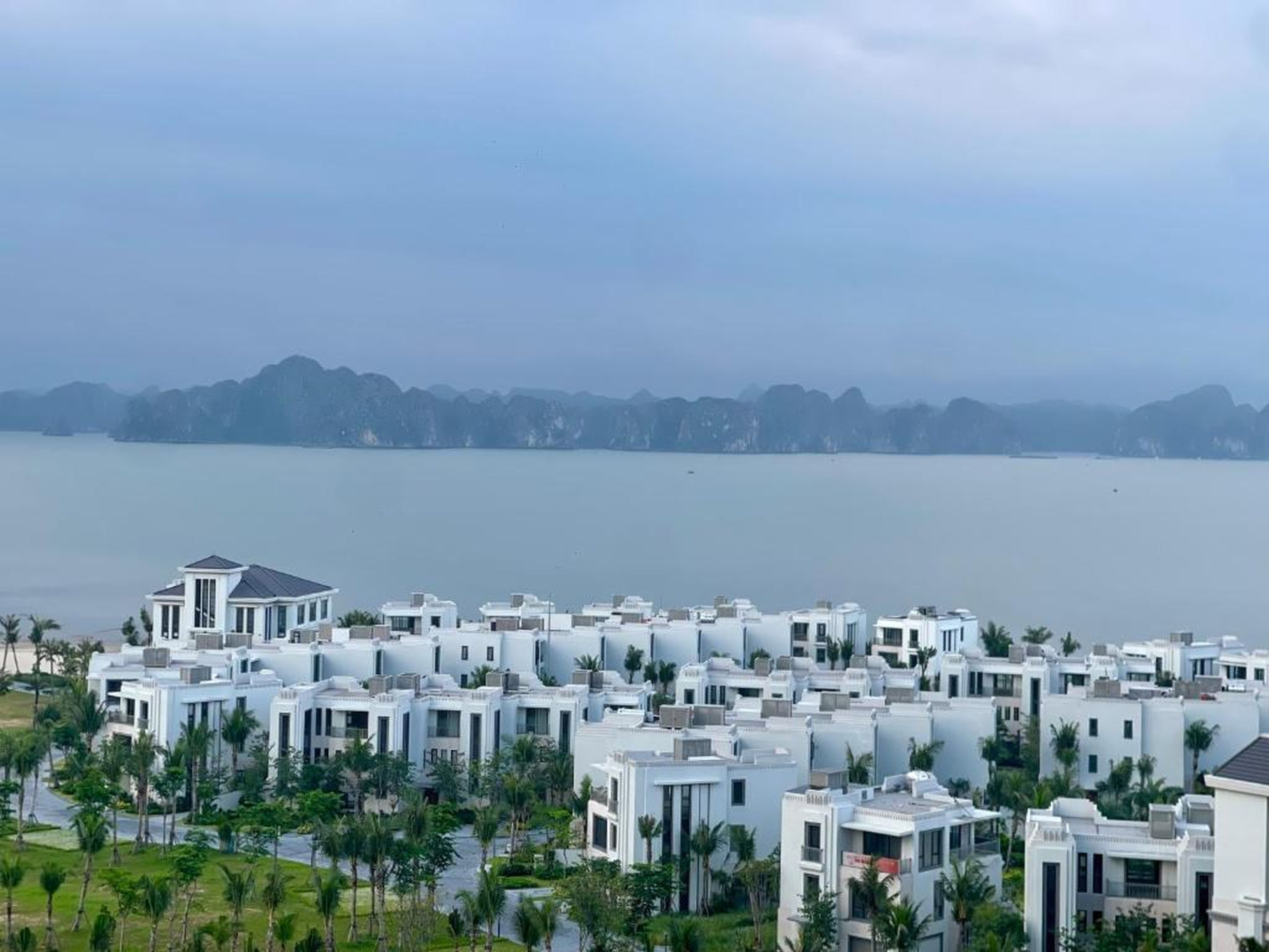 Marina Suite Residence Halong - Hình 3