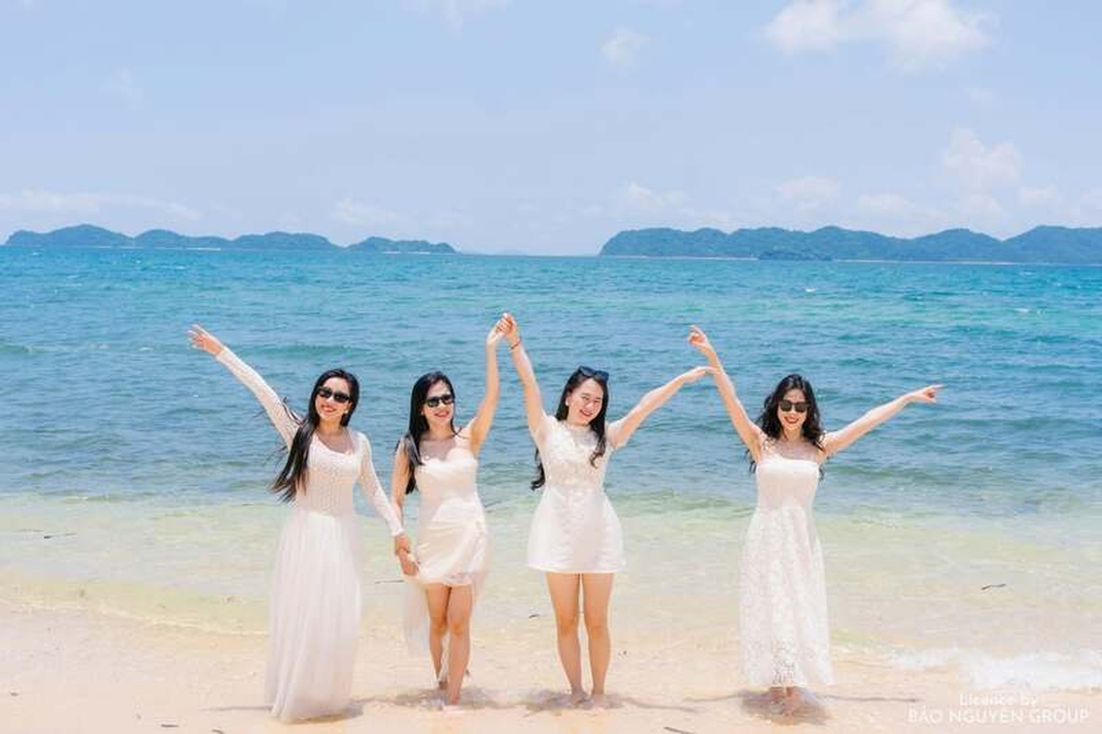Đảo Đá Dựng, viên ngọc thô giữa lòng Quảng Ninh - Hình 1