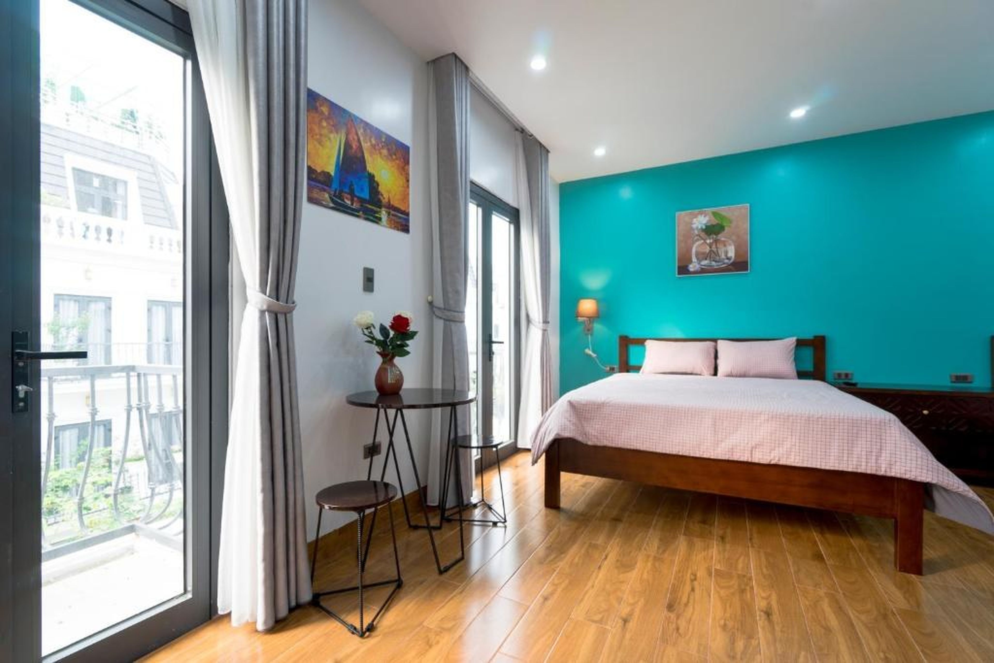 Tropical Villa Halong - Hình 8