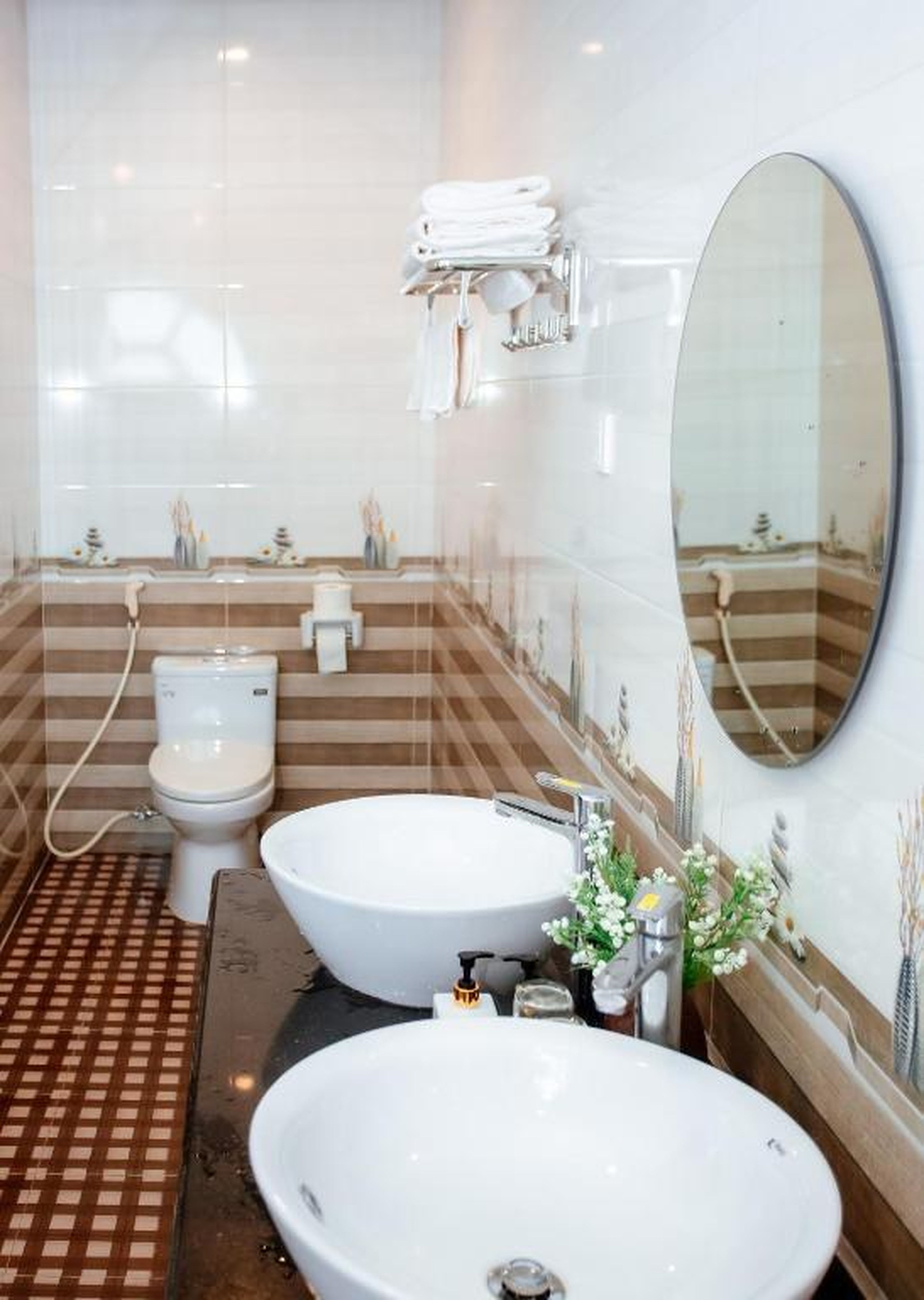 Song Anh Hotel Tuần Châu - Hình 43