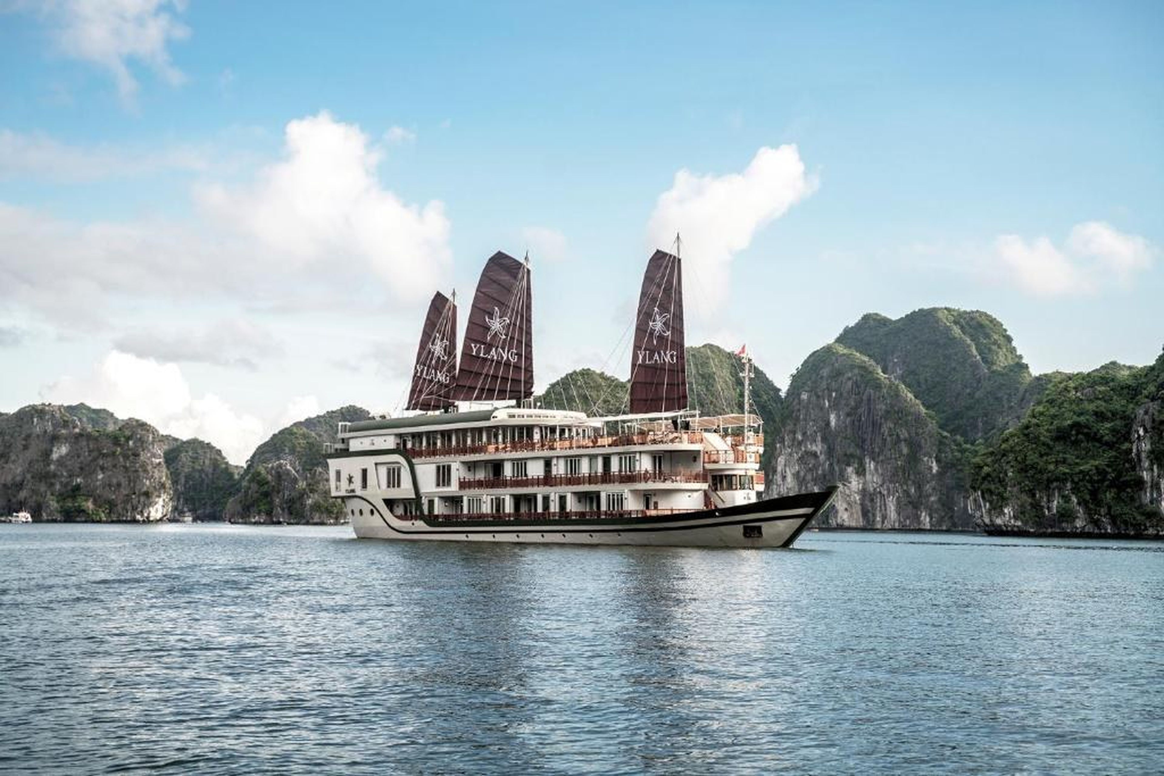 Heritage Line Ylang Cruise - Halong Bay & Lan Ha Bay - Hình 9