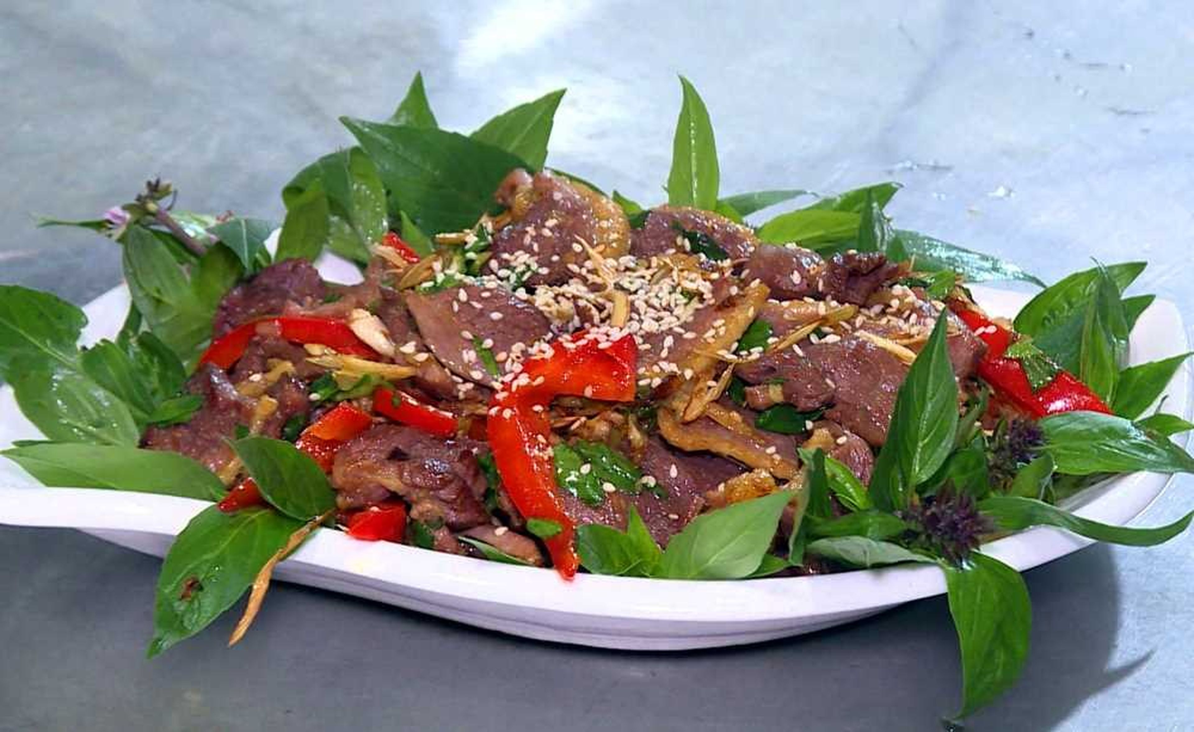 Thưởng thức đặc sản thịt ngan đen Bình Liêu ngọt thơm - Hình 6