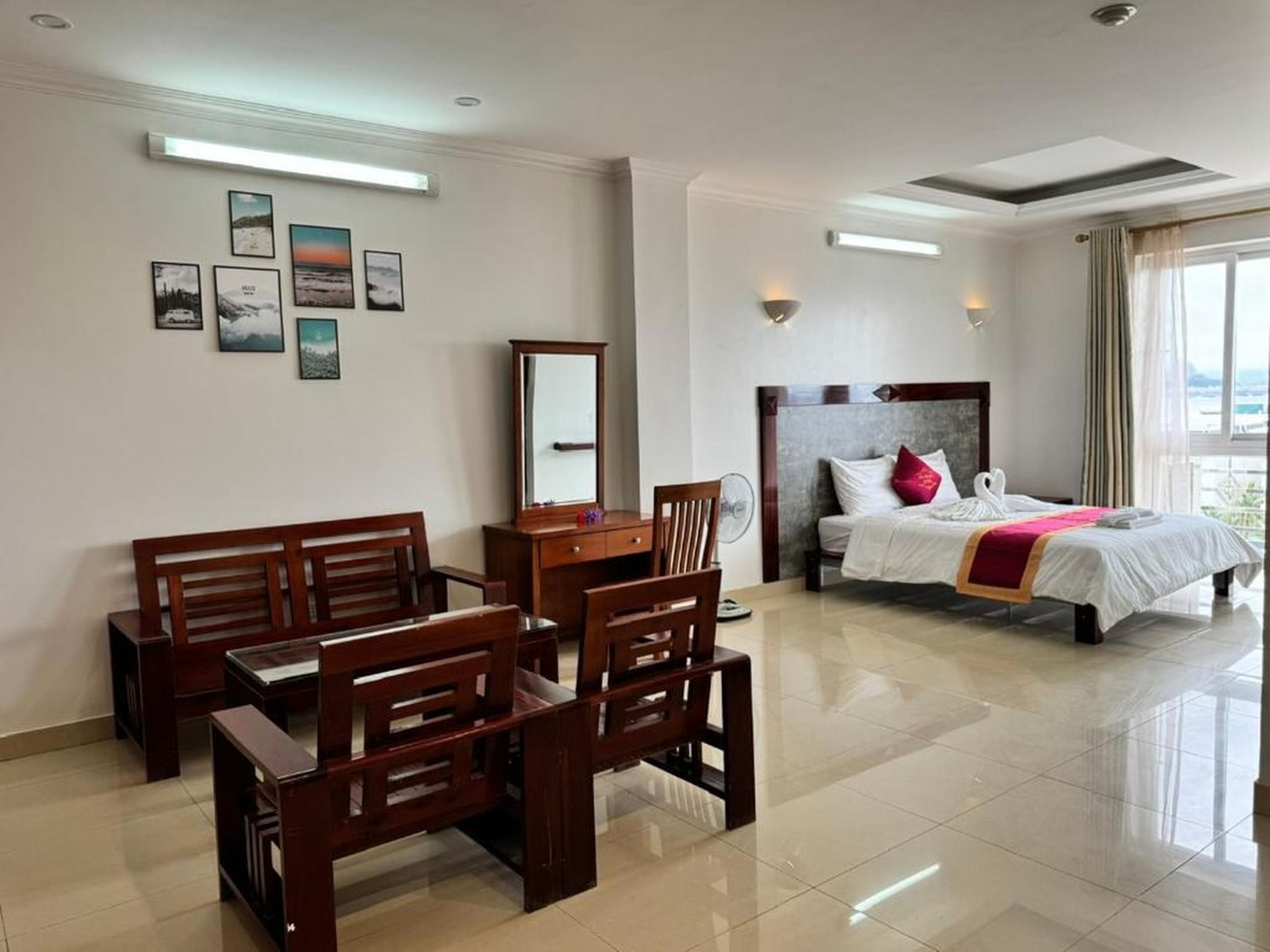 Htc regina hotel - Hình 30