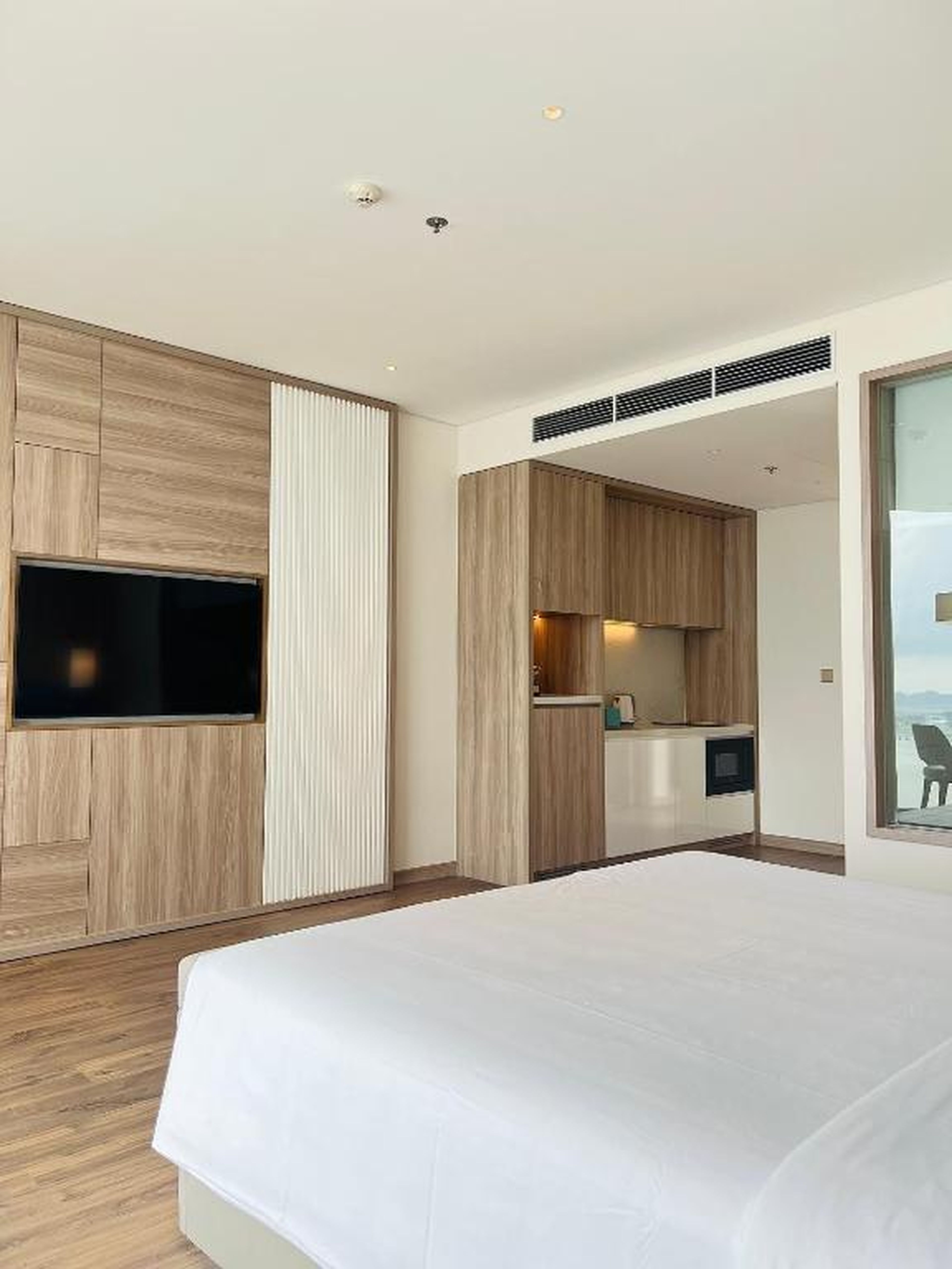 À La Carte Ha Long Studio Apartment- Sea View Room - Hình 21
