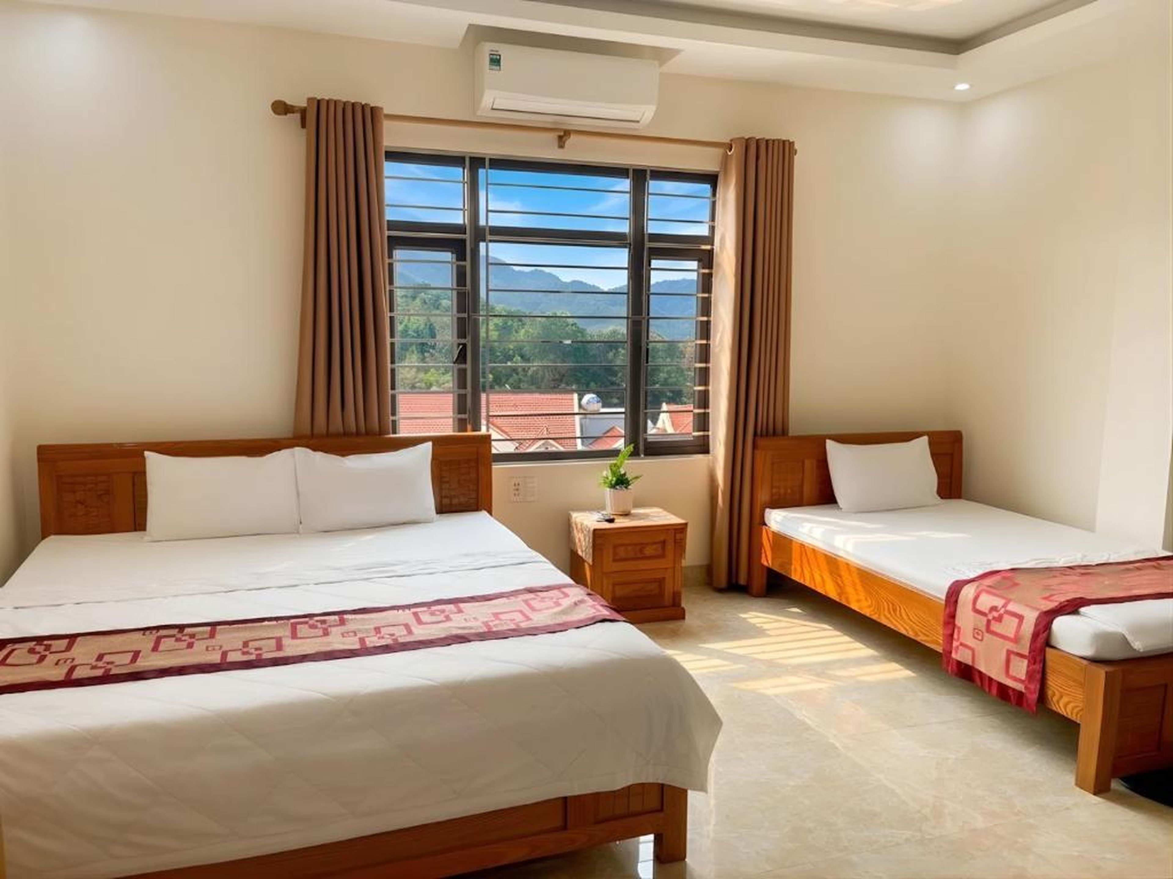 Hoàng Anh Hotel - Hình 2