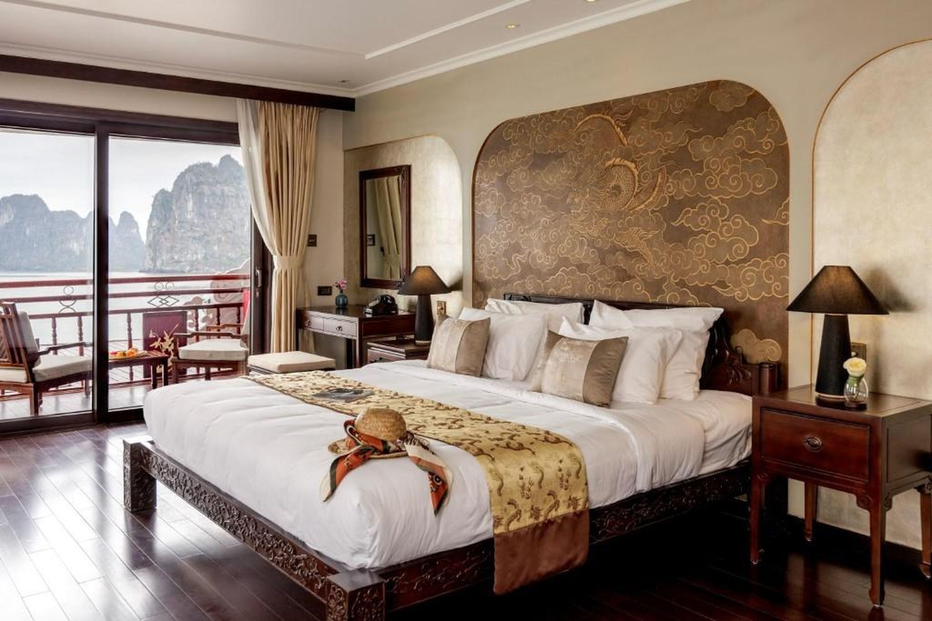 Heritage Line Violet Cruise - Halong Bay & Lan Ha Bay - Hình 1