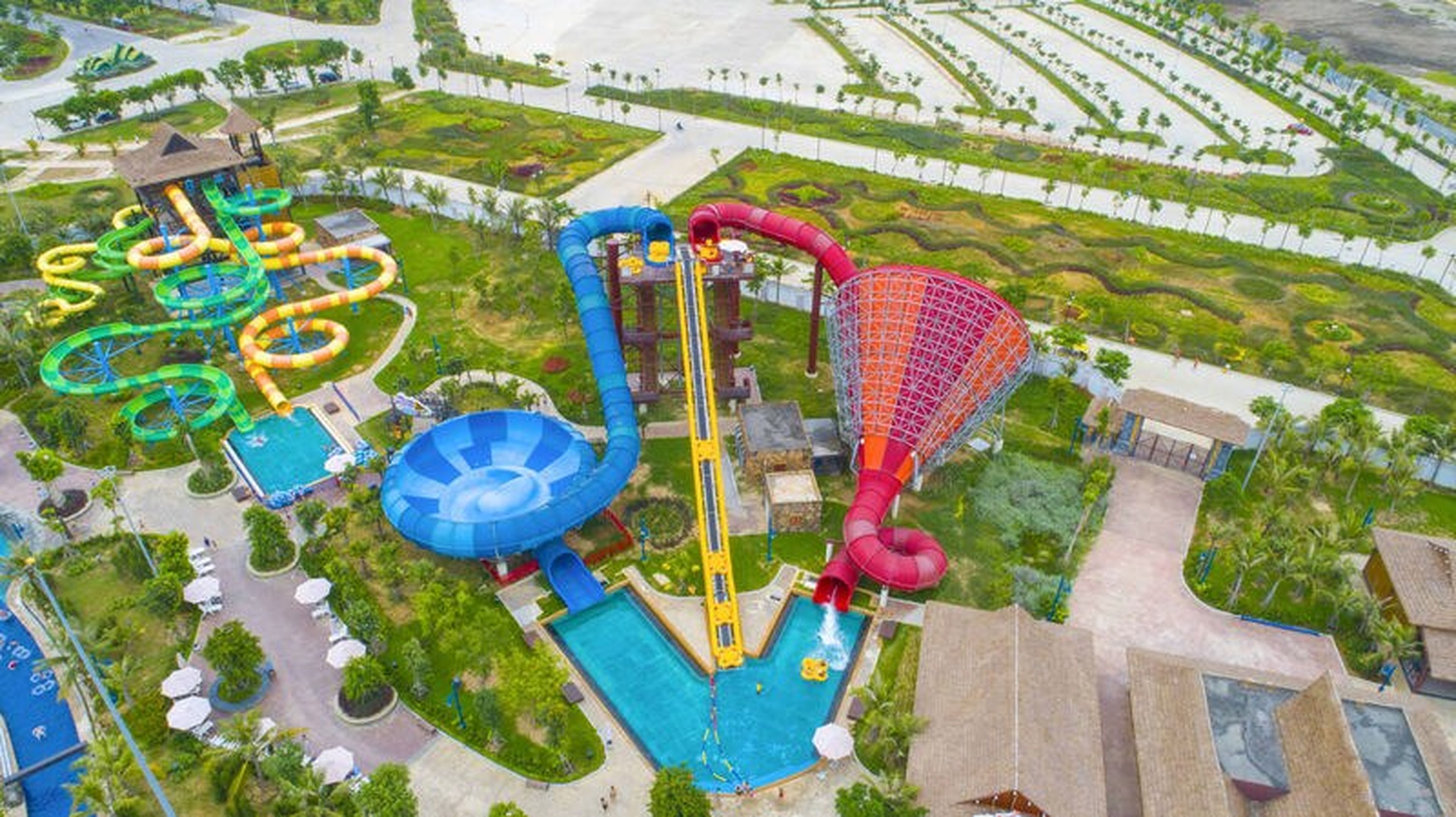 Công viên nước Hạ Long, không gian giải trí cực chất tại Sun World - Hình 2
