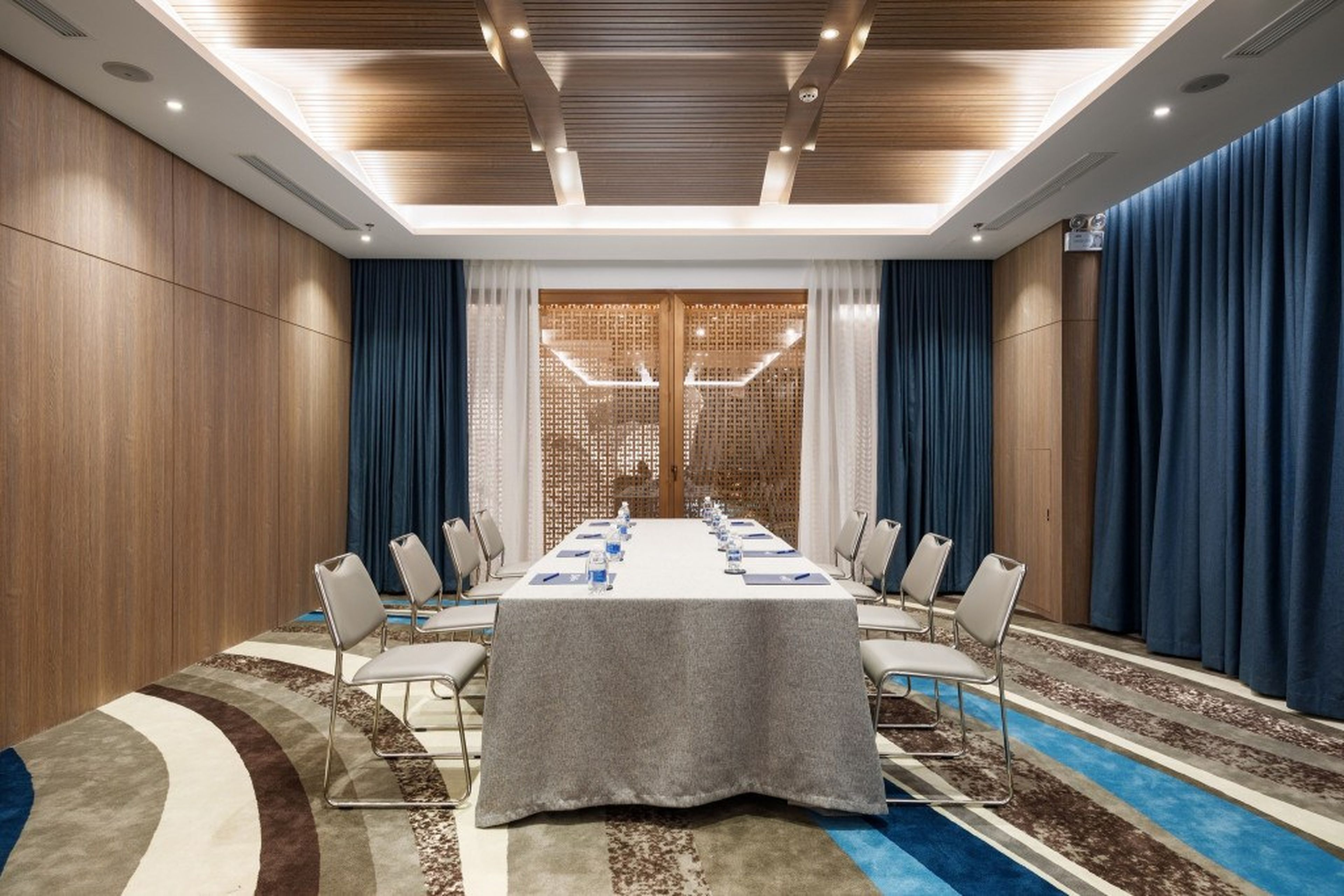 Luxury relaxation at an attractive price at D’Lecia Ha Long Hotel - Hình 9