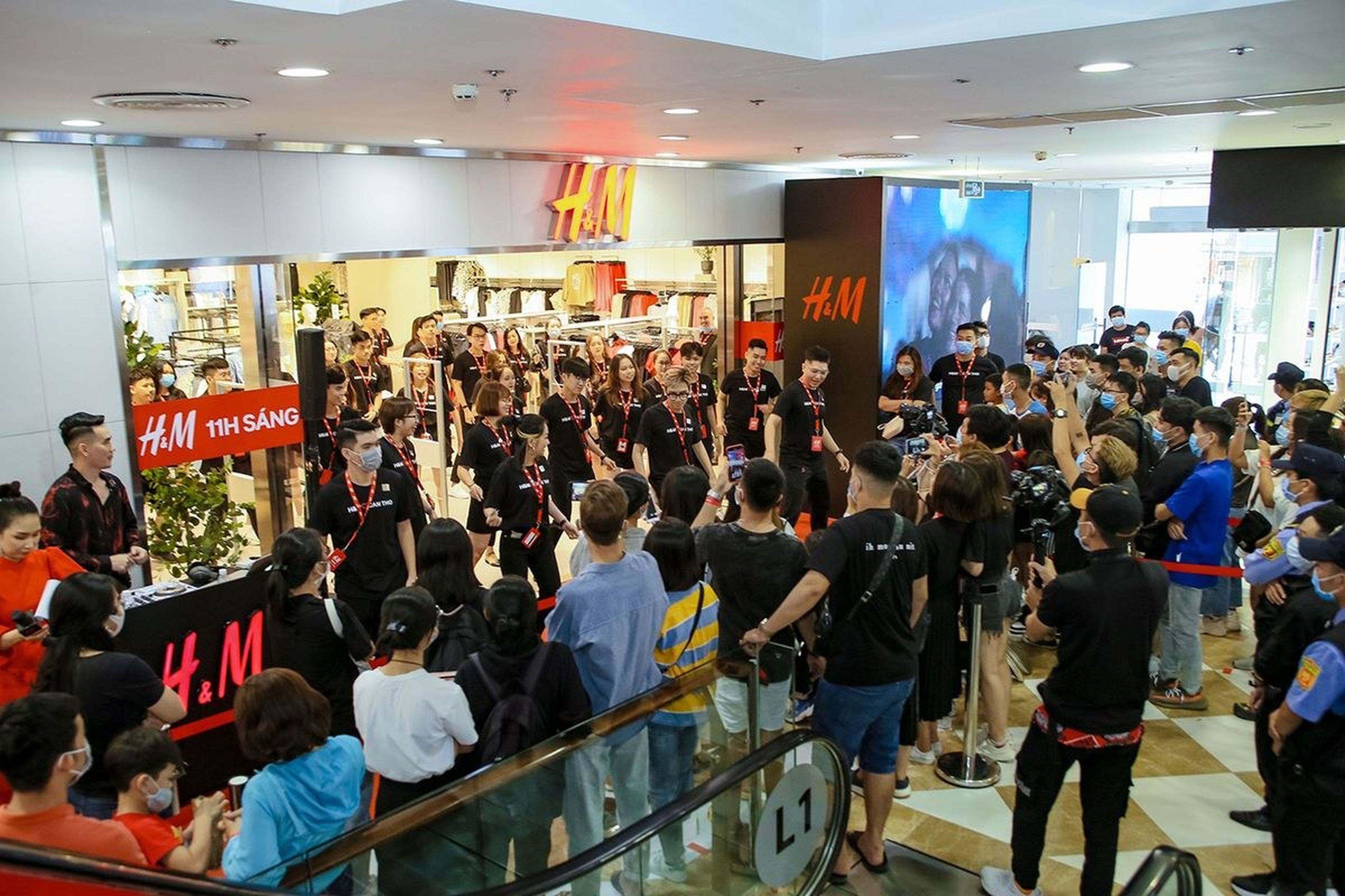 Đến Vincom Plaza Hạ Long, bạn muốn ăn gì chơi gì cũng có tất! - Hình 1