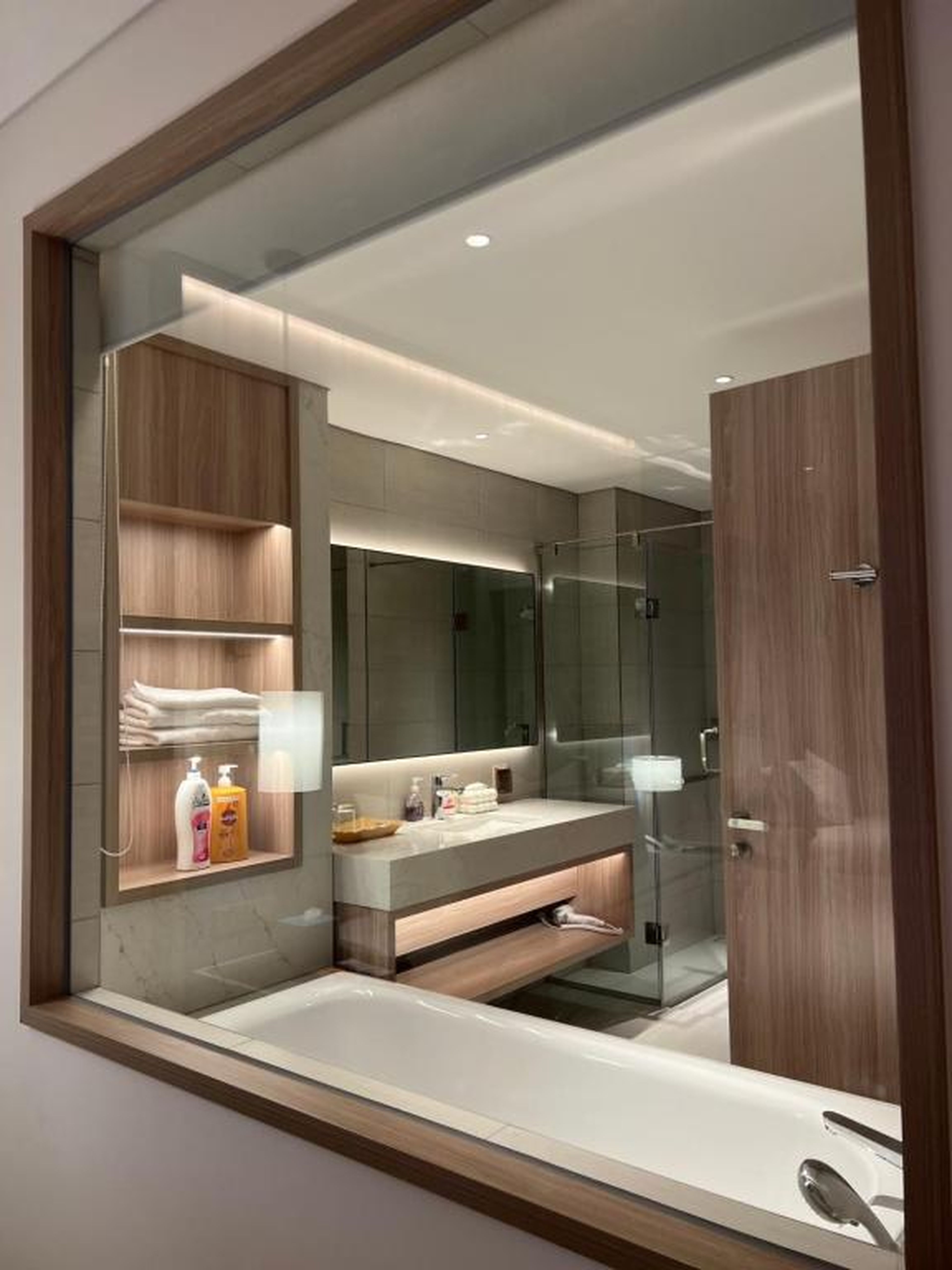 À La Carte Ha Long Studio Apartment- Sea View Room - Hình 3