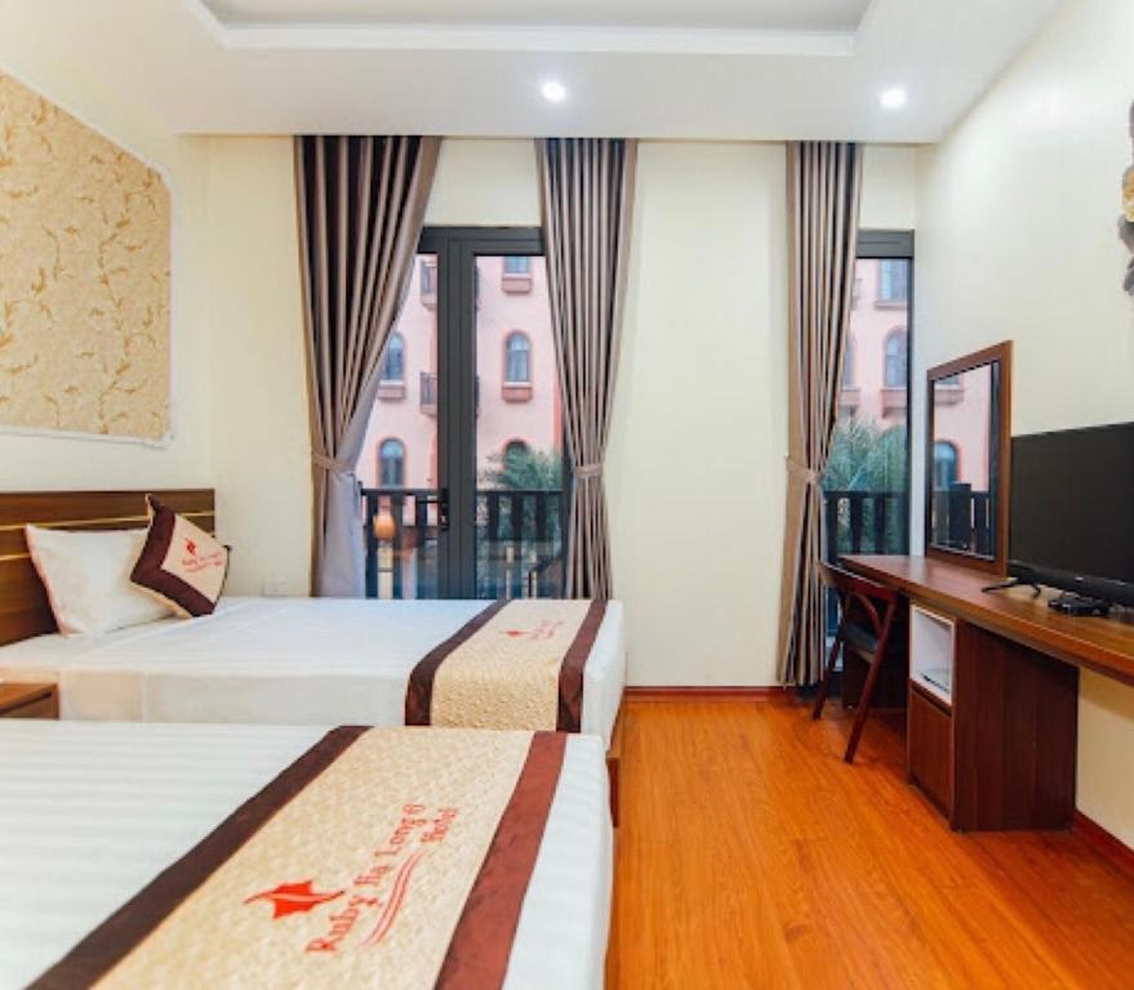 Ruby Halong 6 Hotel - Hình 3