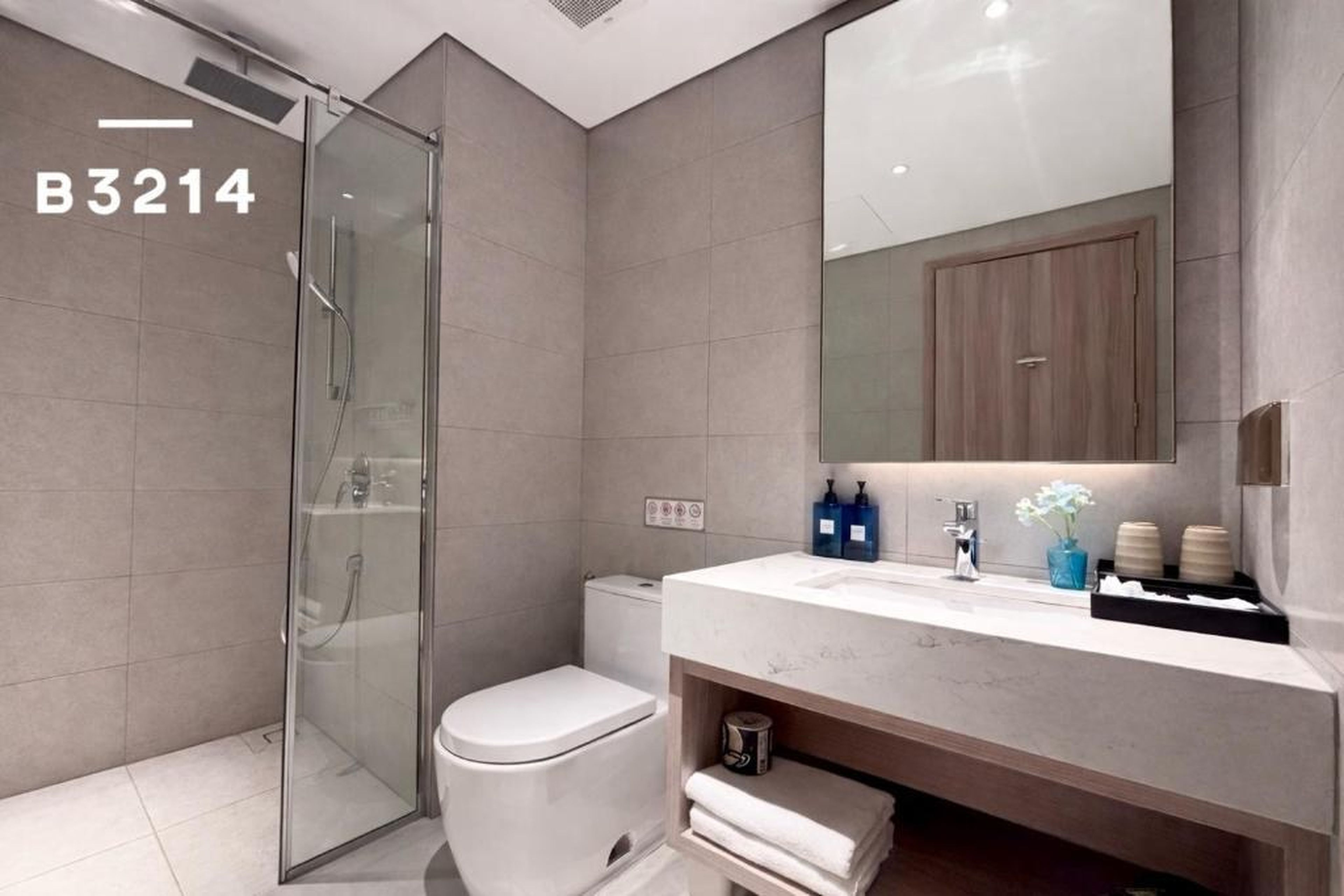 A La Carte Ha Long Oceanview Panoramic 2BR2WC 75m2 Suite with balcony - Hình 29