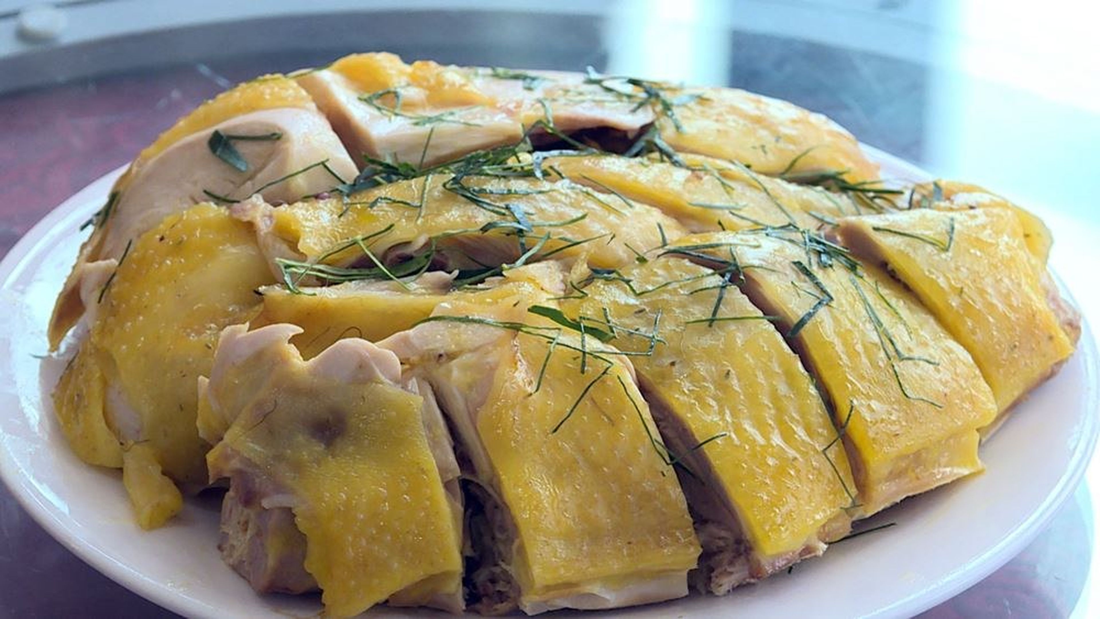 Visit Quang Ninh to Enjoy Delicious and Nutritious Tien Yen Chicken Hotpot Cooked with Rice Wine Lees - Hình 4