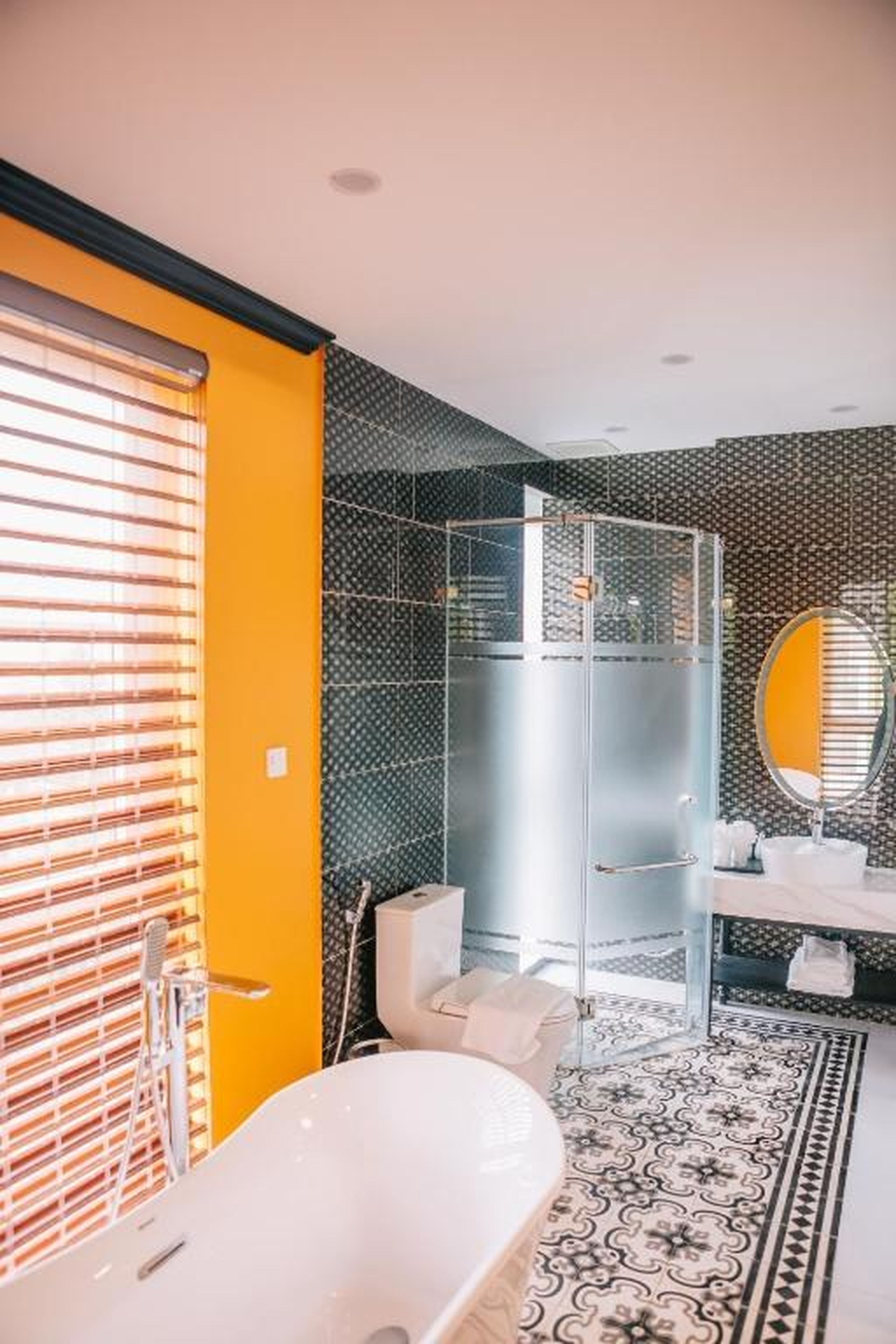 Alee HaLong Hotel - Hình 2