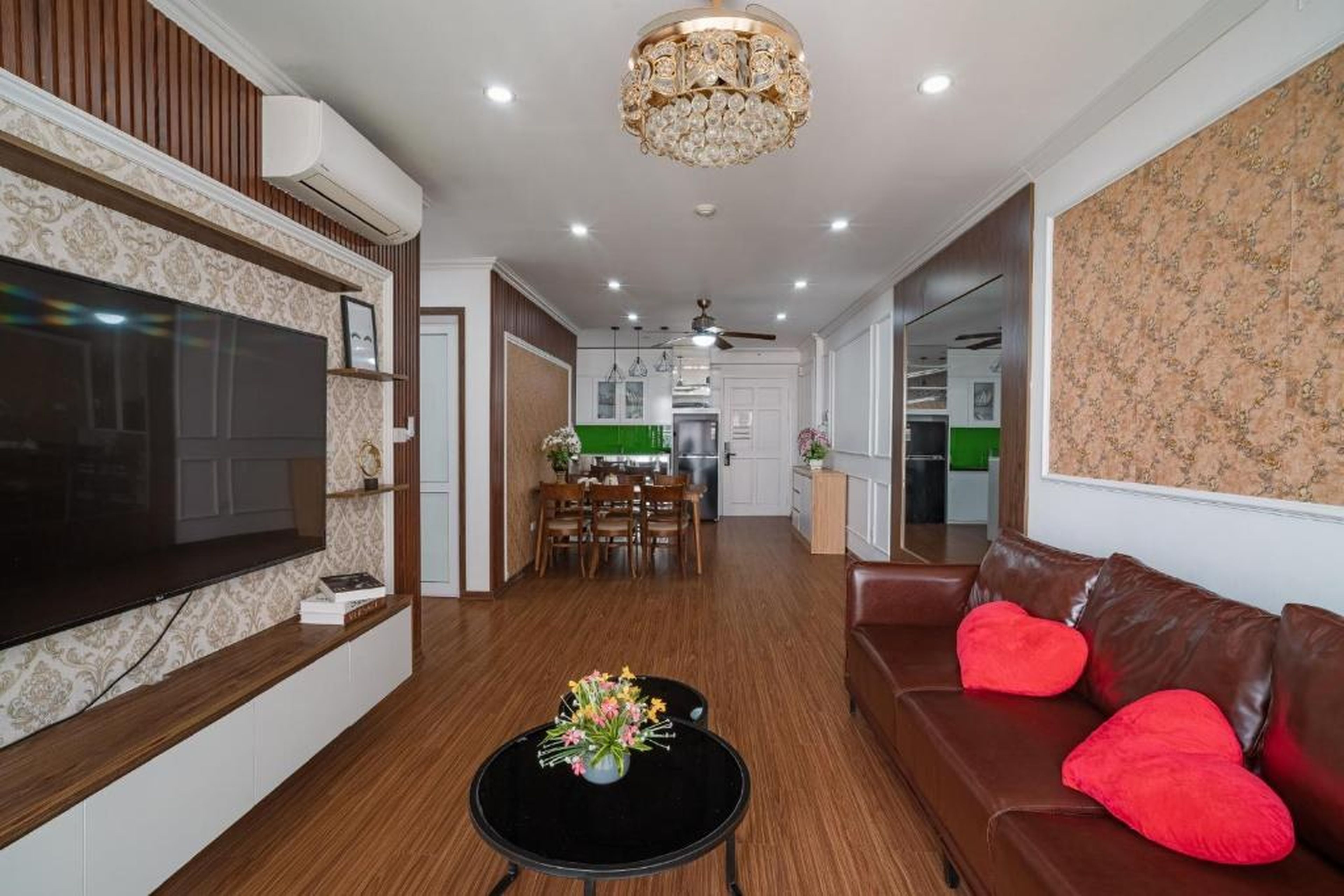 Three-bedroom house with sea view - Hình 4
