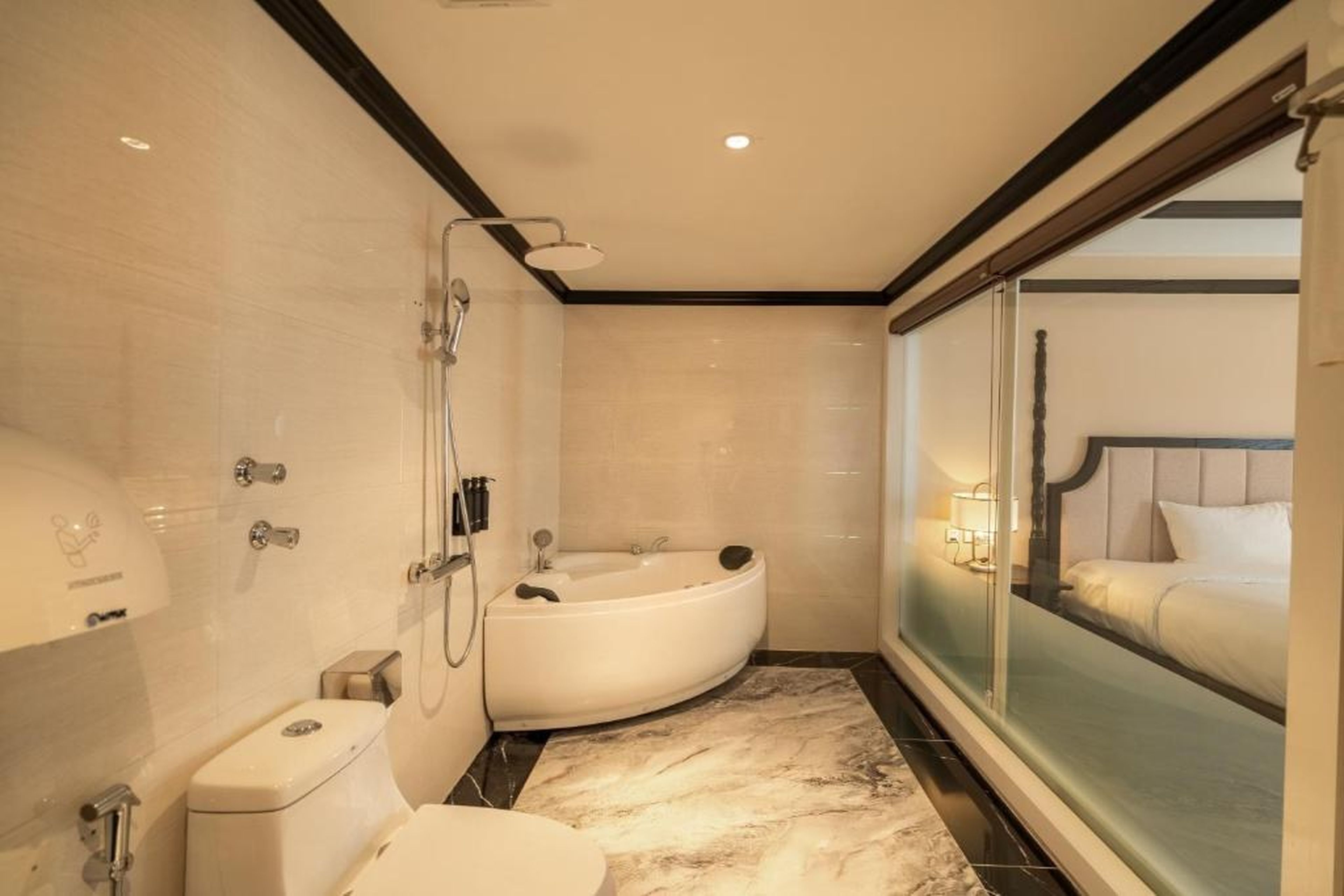 FTE Ha Long Hotel - Hình 18