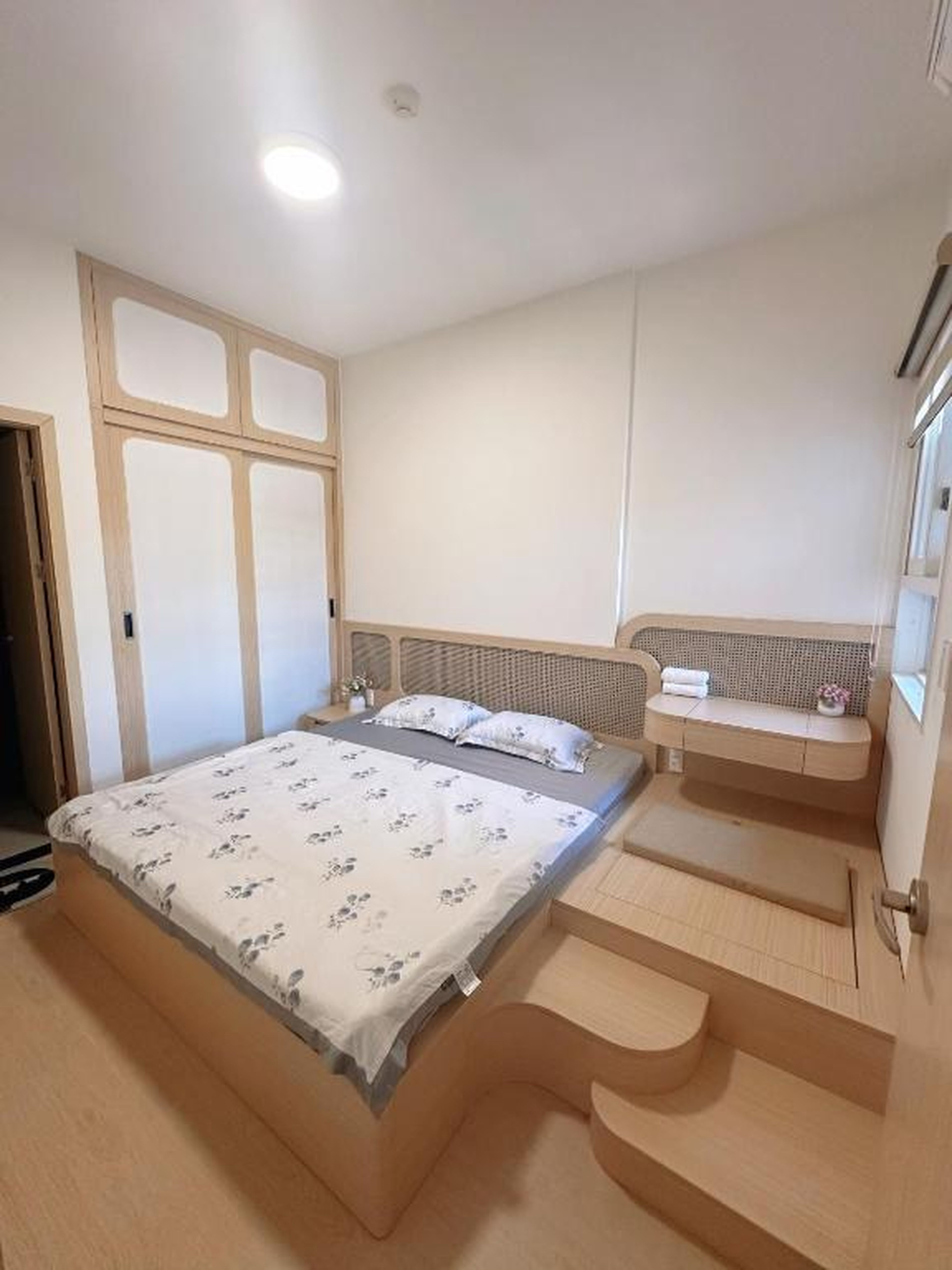 HT Homestay Dragon Castle Hạ Long - Hình 1