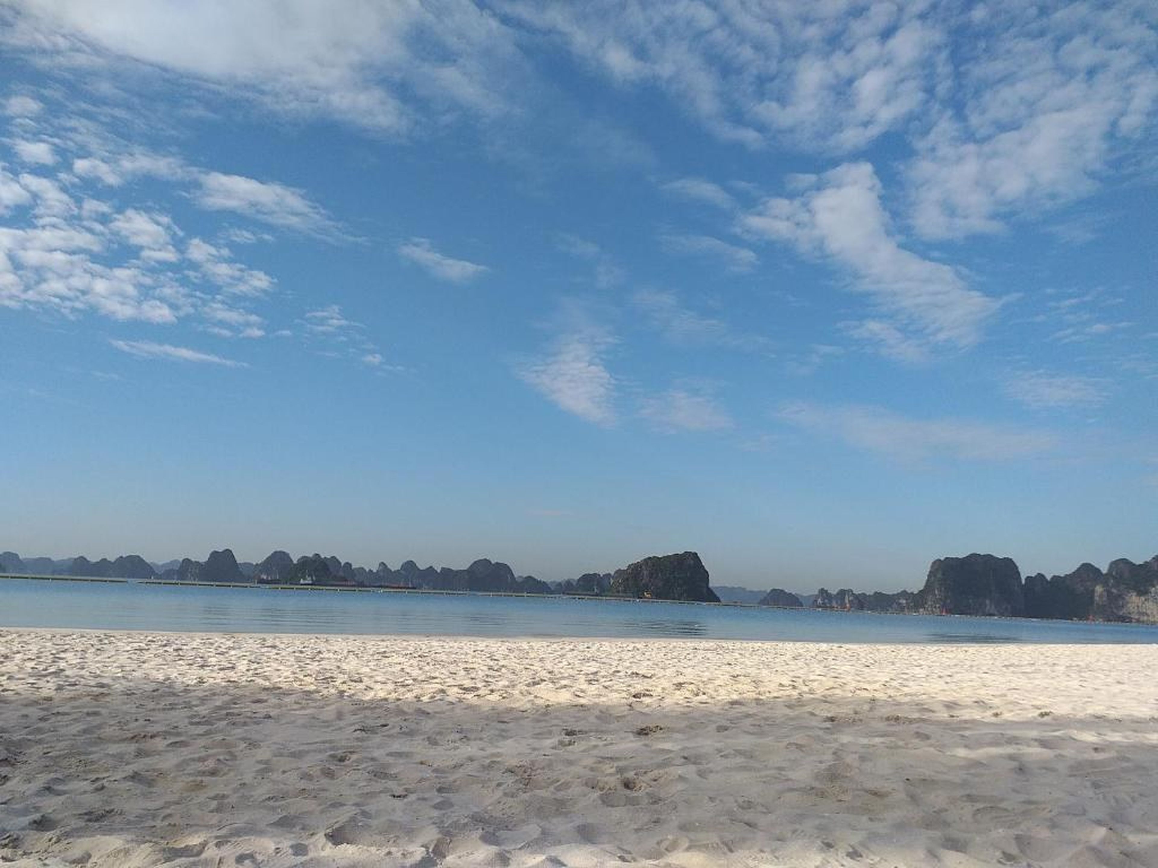 Hạ Long Lily Homestay - Hình 24