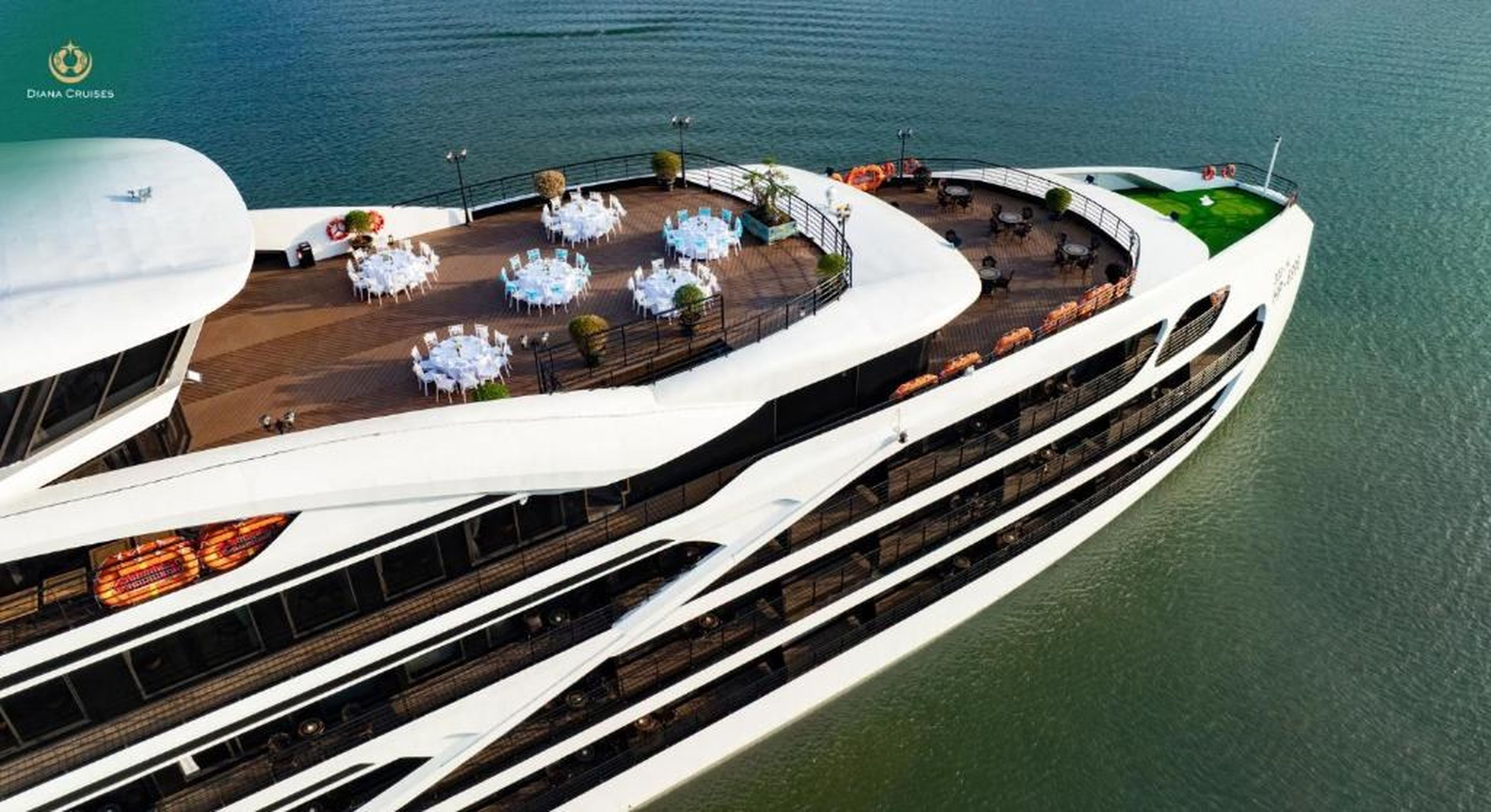 Diana Cruises Halong Bay - Luxury by Venus Group - Hình 18