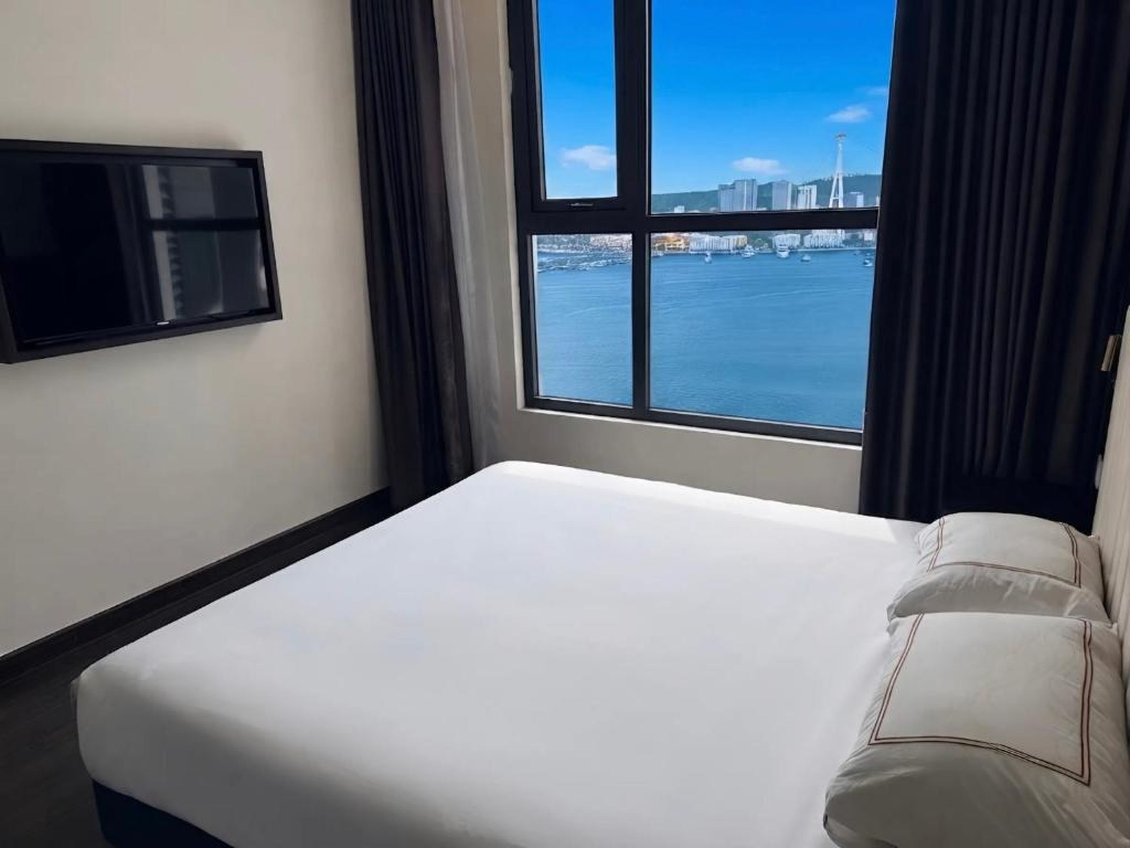 The Sapphire Ha Long - Ocean View Apartment - Pool - Hình 19