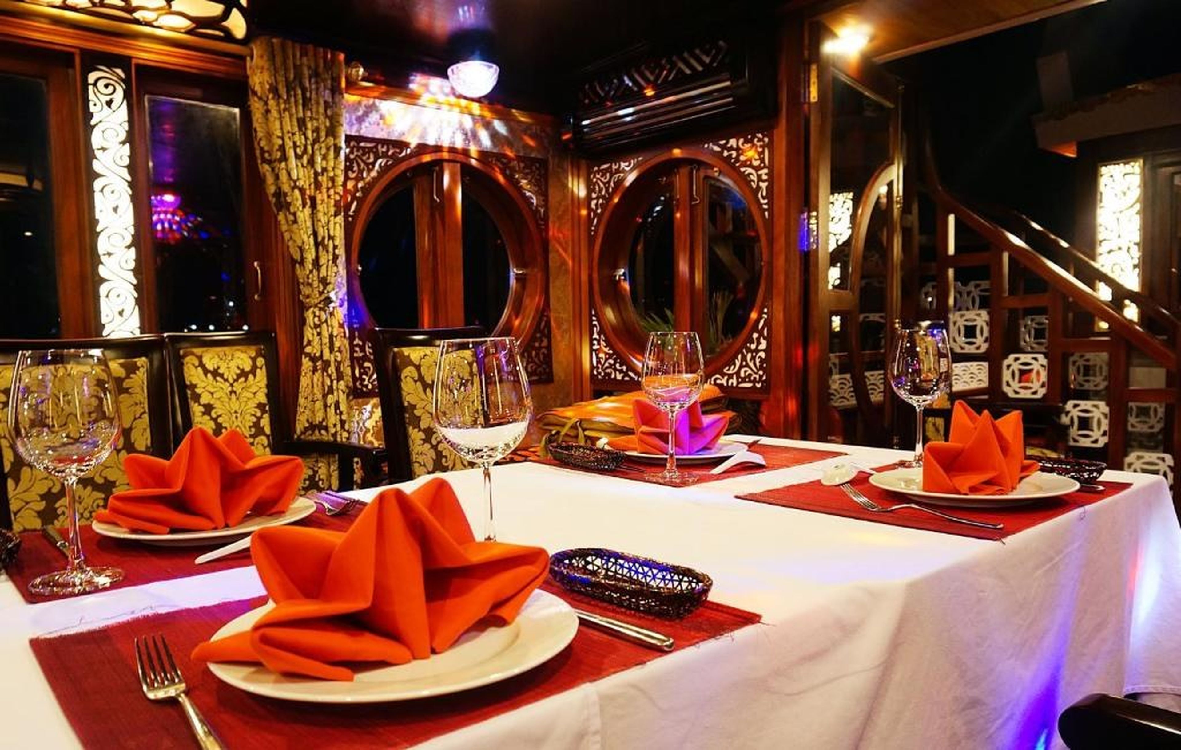 Oriental Sails Cruise - Hình 6