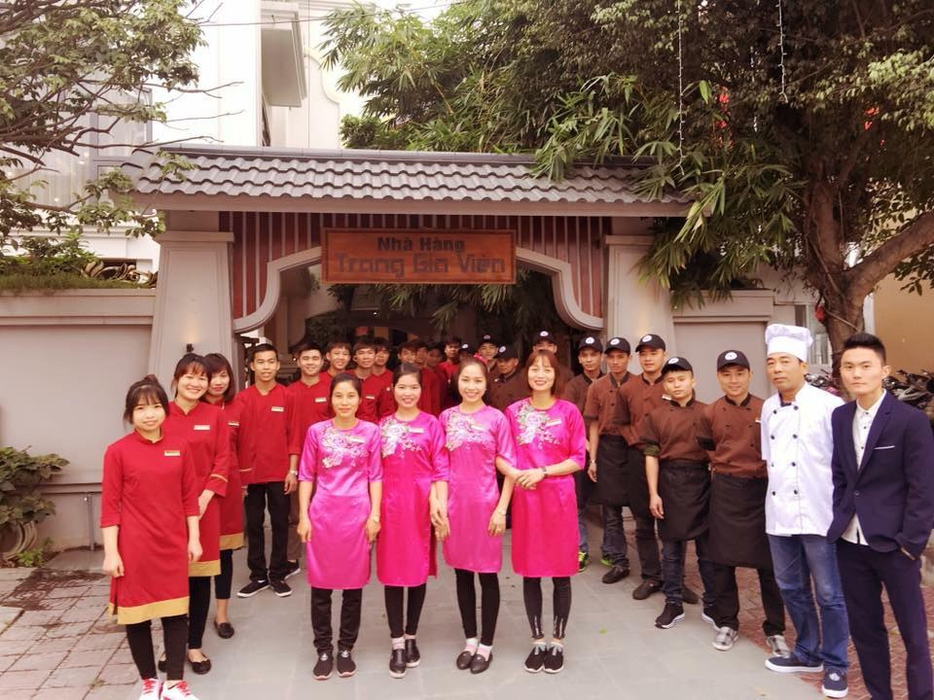 Discover Delicious Dishes at Trang Gia Vien Restaurants in Uong Bi and Ha Long - Hình 8