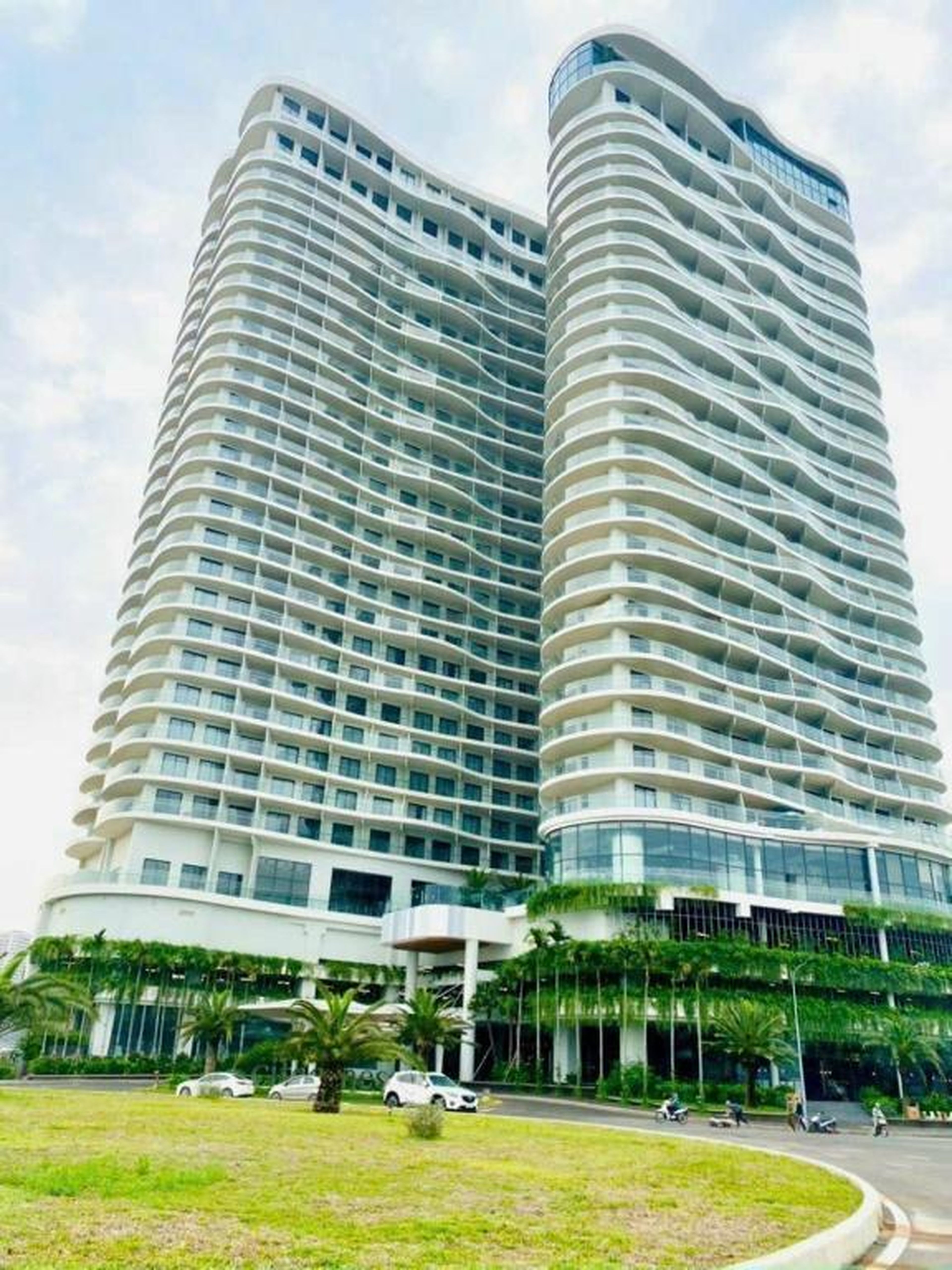 Sweet Home - Homestay apartment system at Citadines Marina Ha Long building - Hình 5