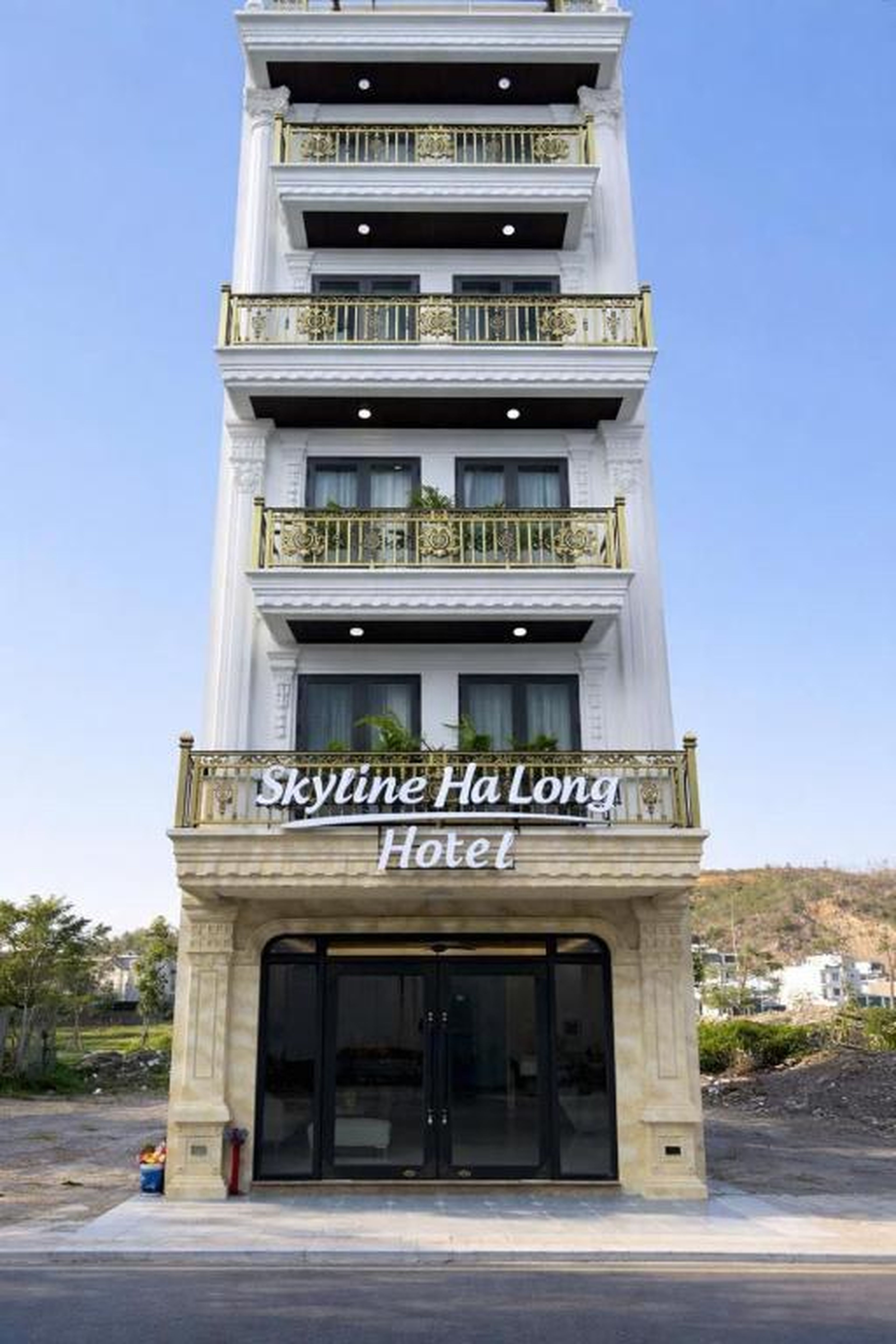 Skyline Halong Hotel - Hình 4