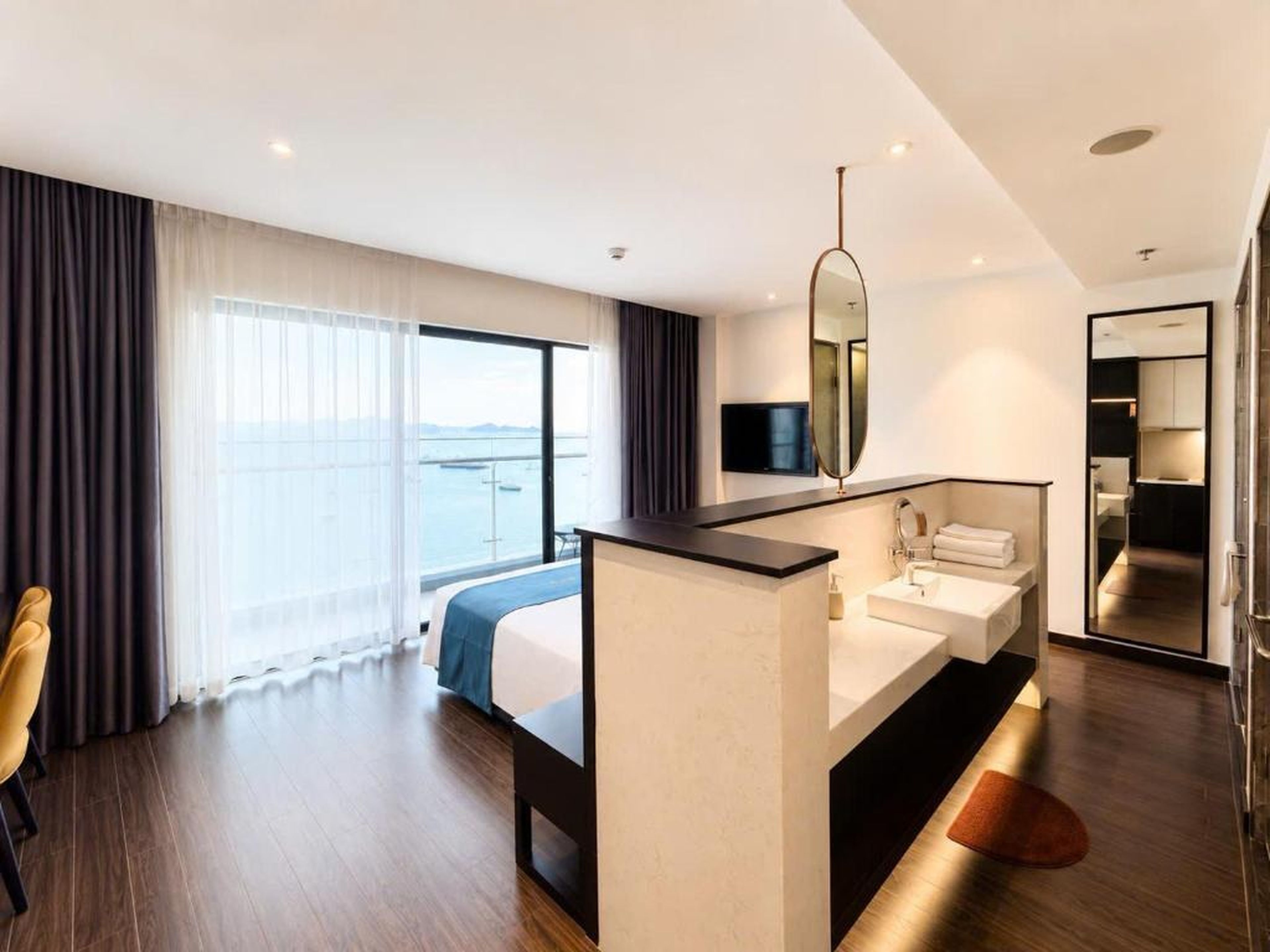 Liam Apartment at Sapphire Ha Long - Hình 4