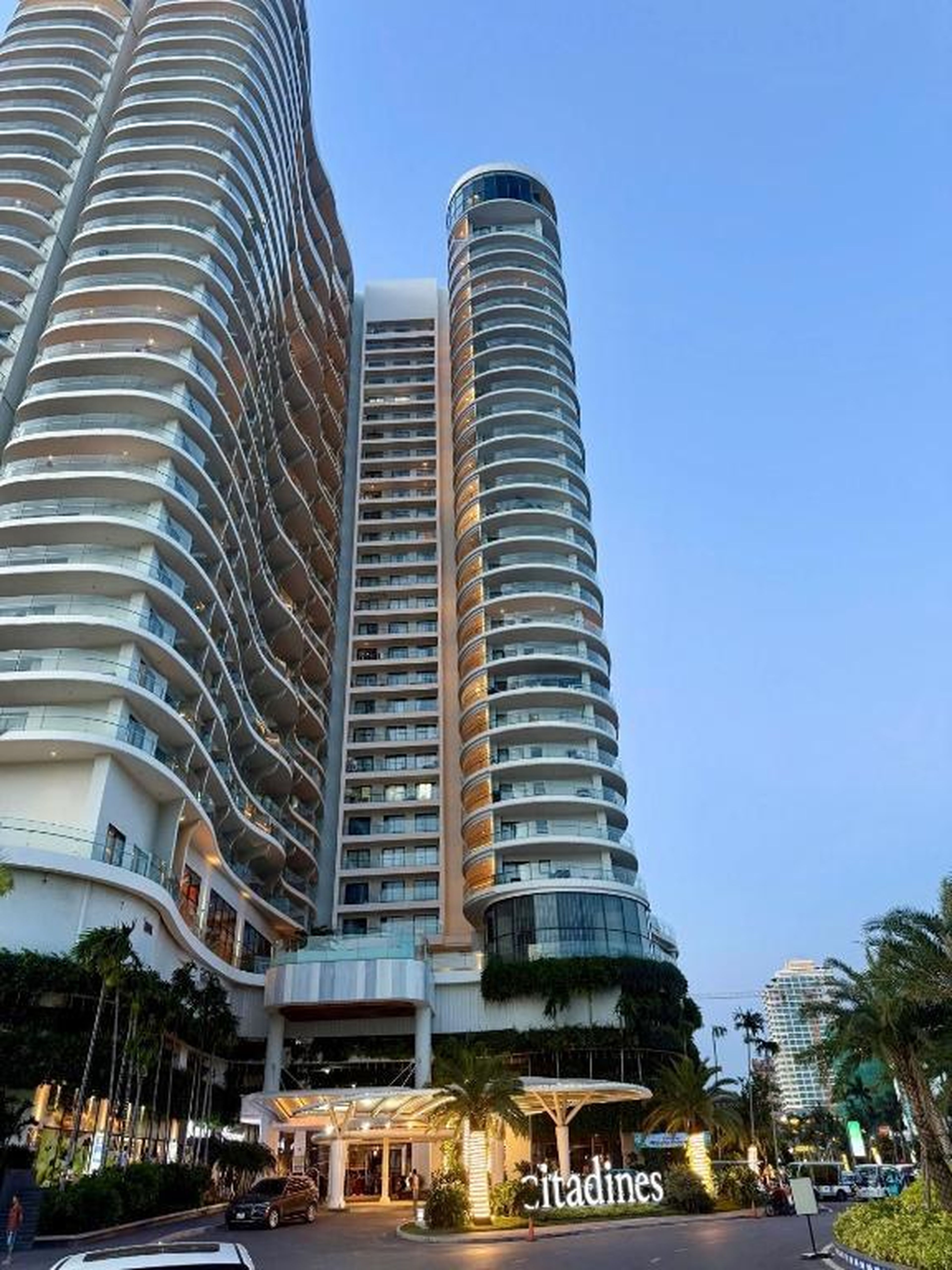 Studio in Citadines Marina Ha Long - Hình 8